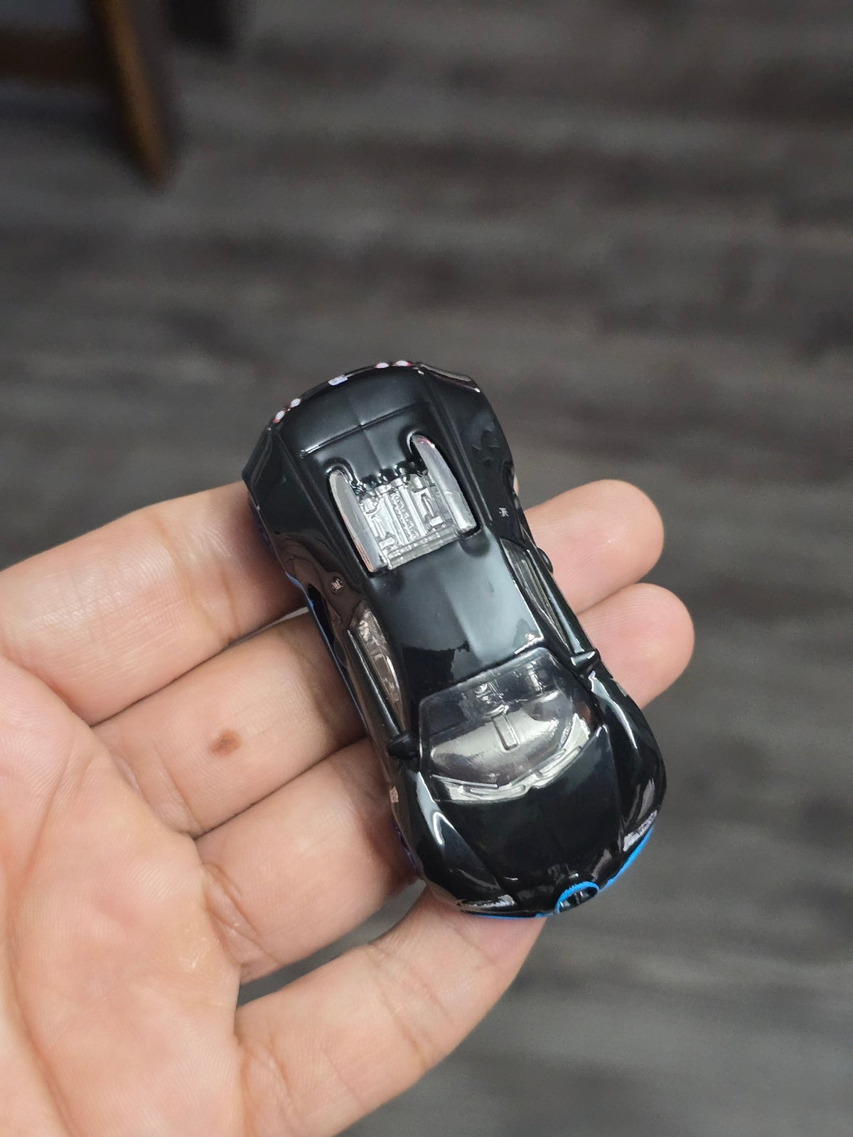 Hot Wheels Bugatti Veyron Transformers - Black (Uncarded - New) - Kinder Logs