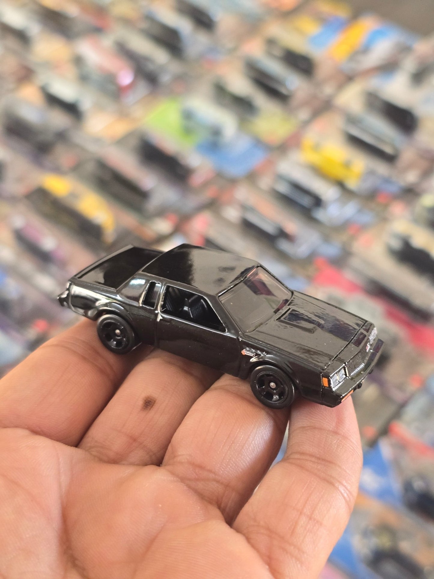 Hot Wheels Buick Regal GNX - Fast And Furious (Uncarded) - Kinder Logs