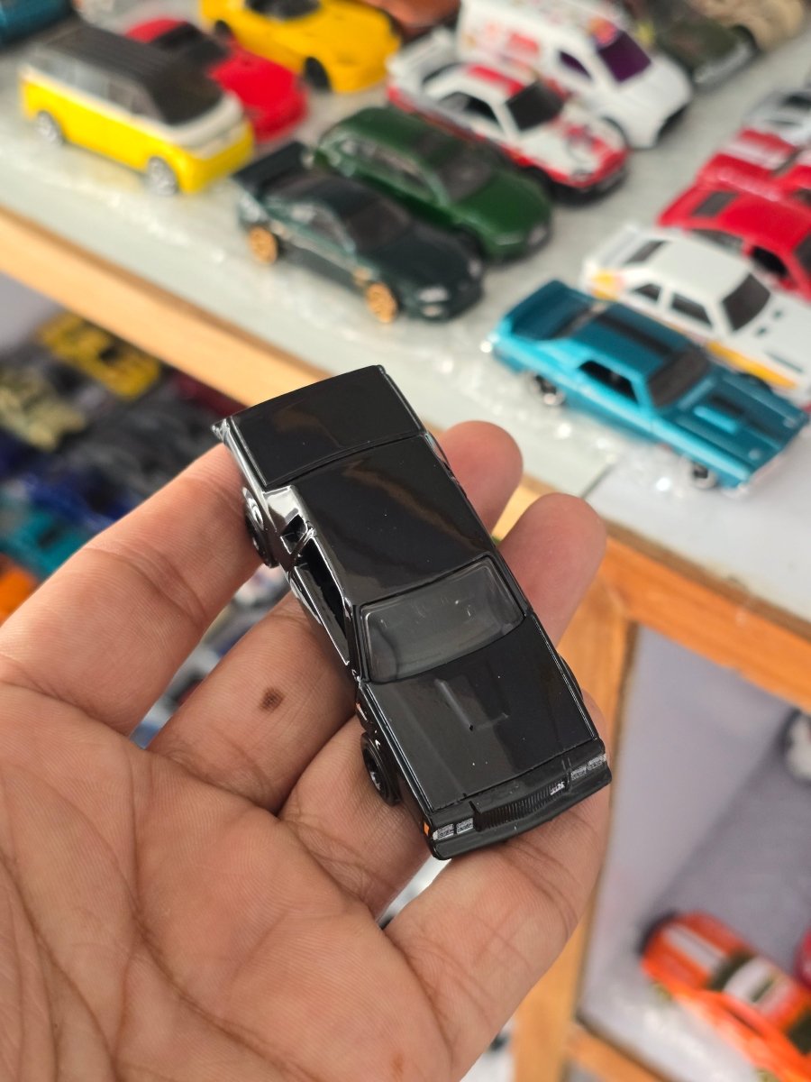 Hot Wheels Buick Regal GNX - Fast And Furious (Uncarded) - Kinder Logs