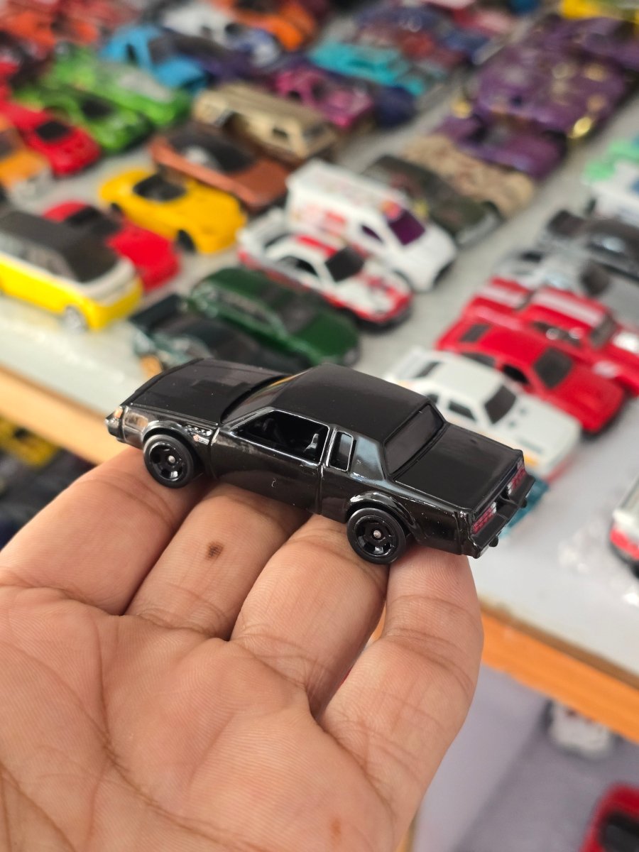 Hot Wheels Buick Regal GNX - Fast And Furious (Uncarded) - Kinder Logs