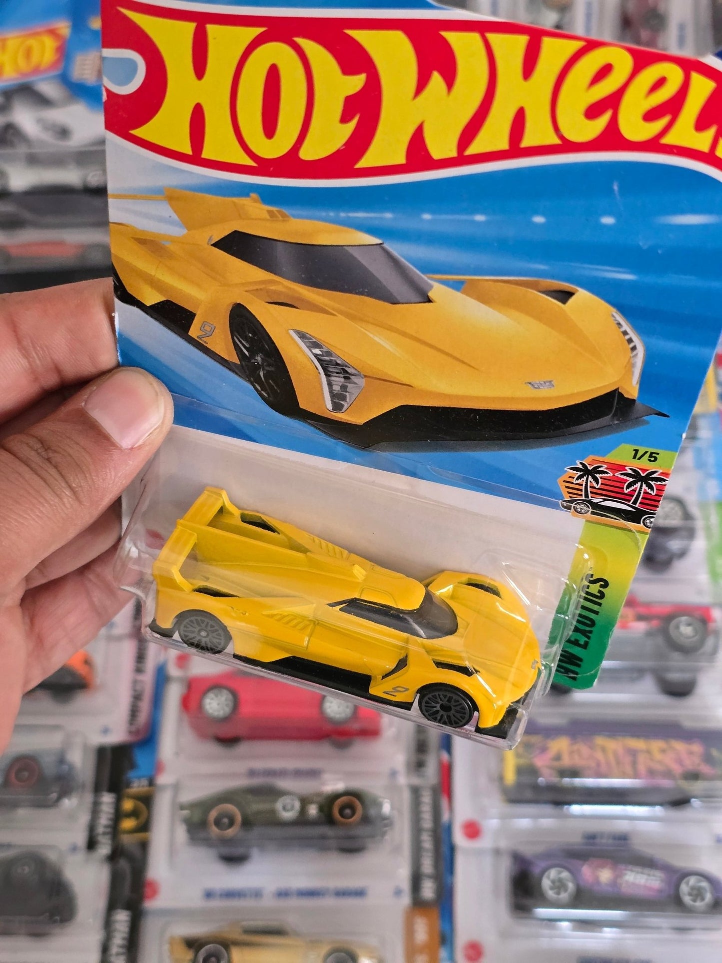 Hot Wheels Cadillac Project GTP Hypercar - Yellow (Imported) - Kinder Logs