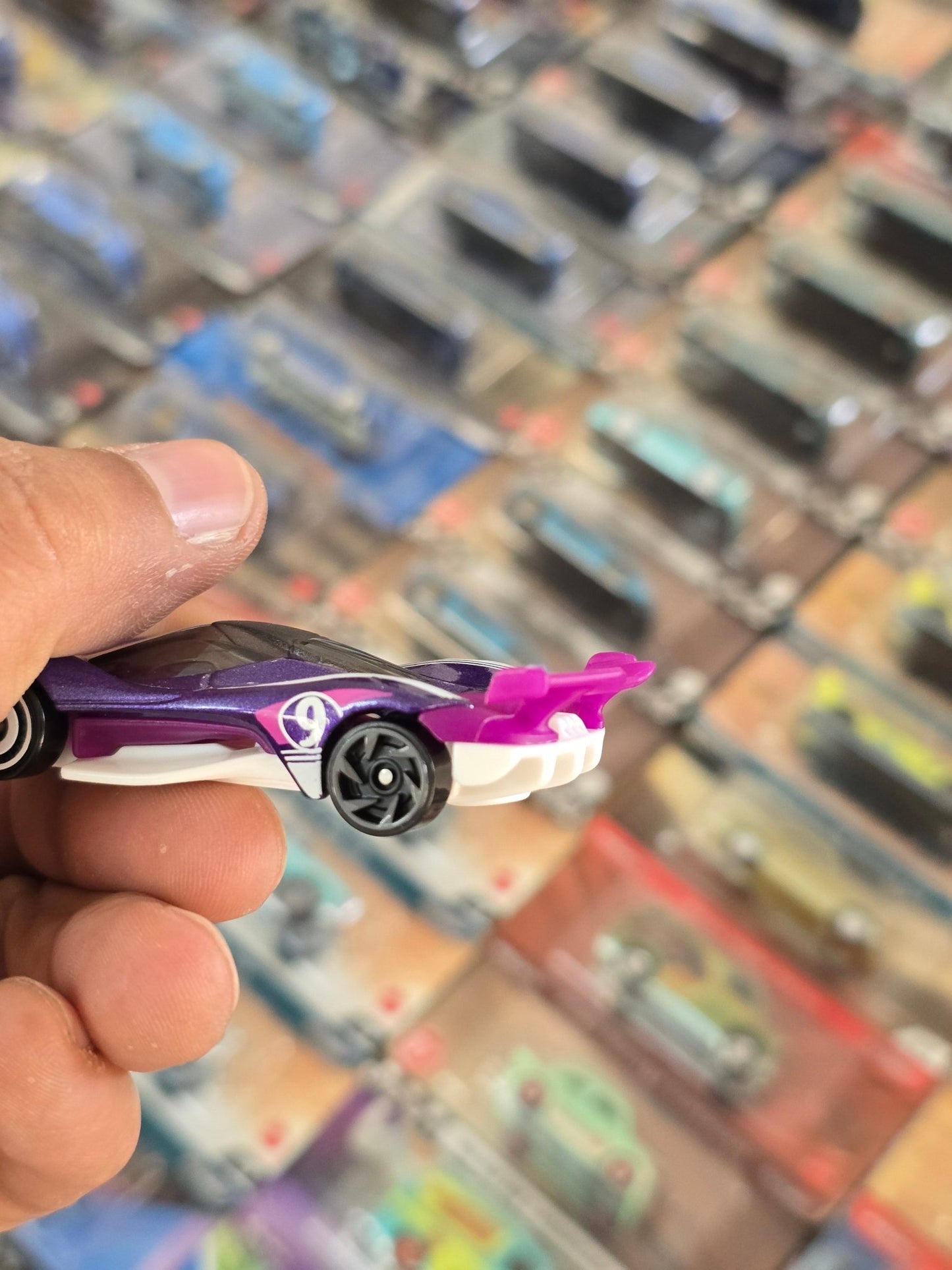 Hot Wheels Celero GT - Purple (Uncarded) - Kinder Logs