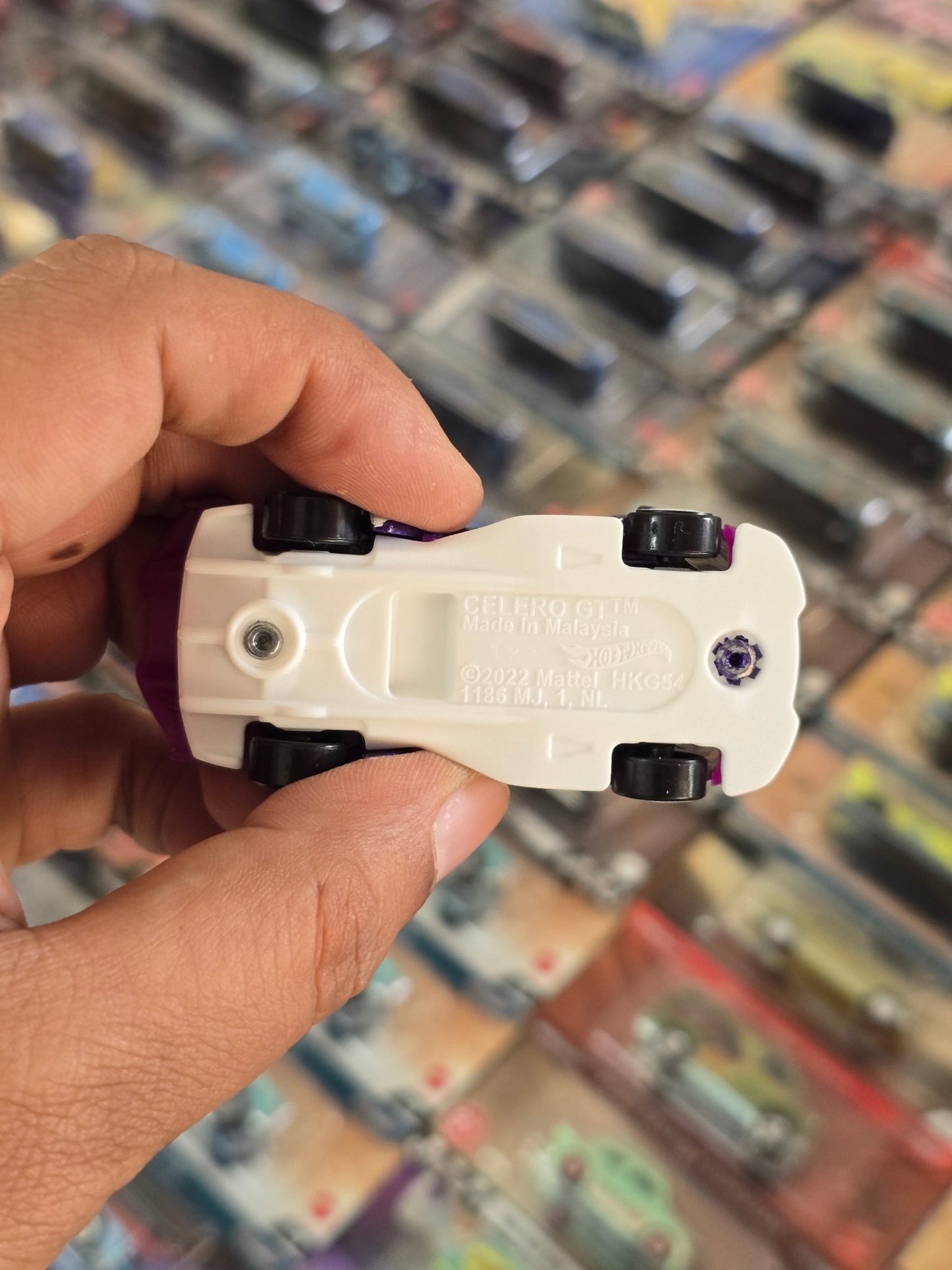 Hot Wheels Celero GT - Purple (Uncarded) - Kinder Logs
