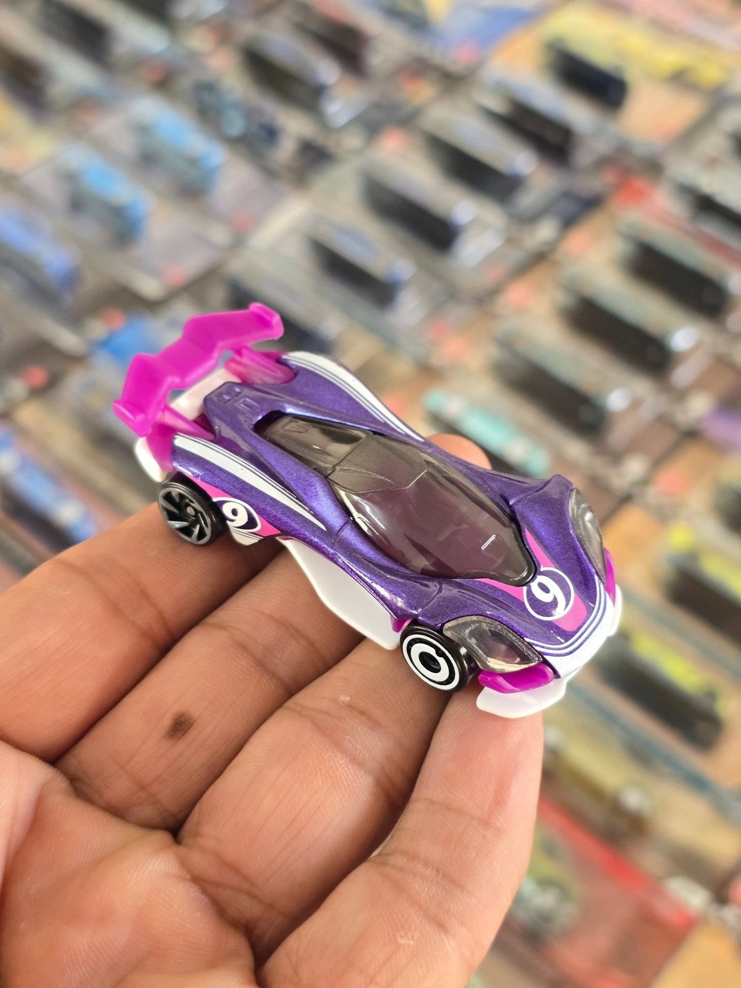 Hot Wheels Celero GT - Purple (Uncarded) - Kinder Logs