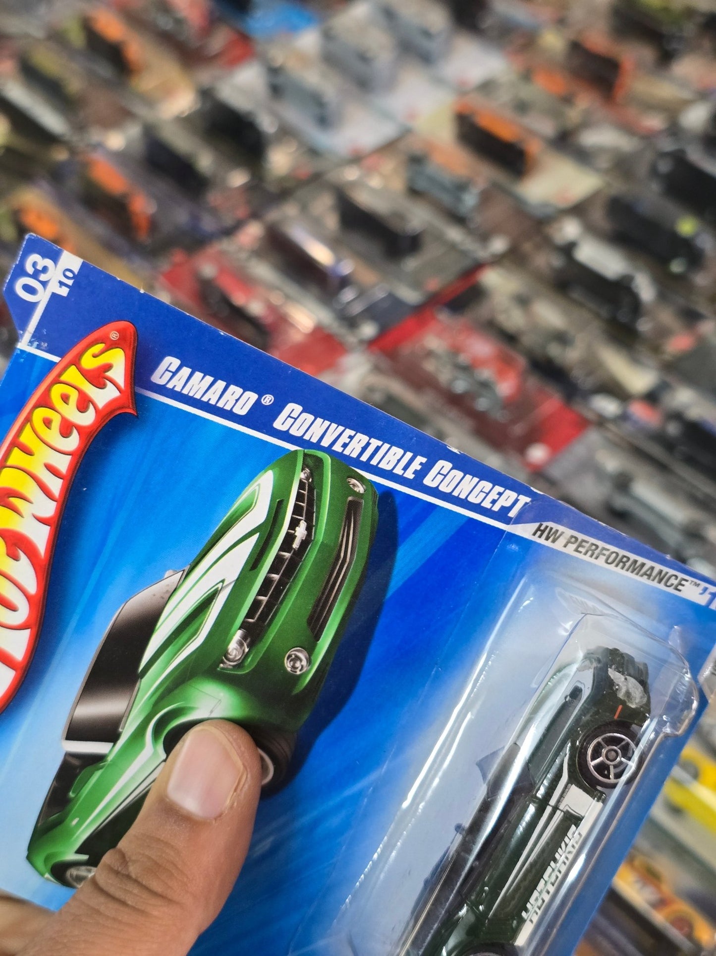 Hot Wheels Chevrolet Camaro Convertible Concept (2009 Card) - Kinder Logs