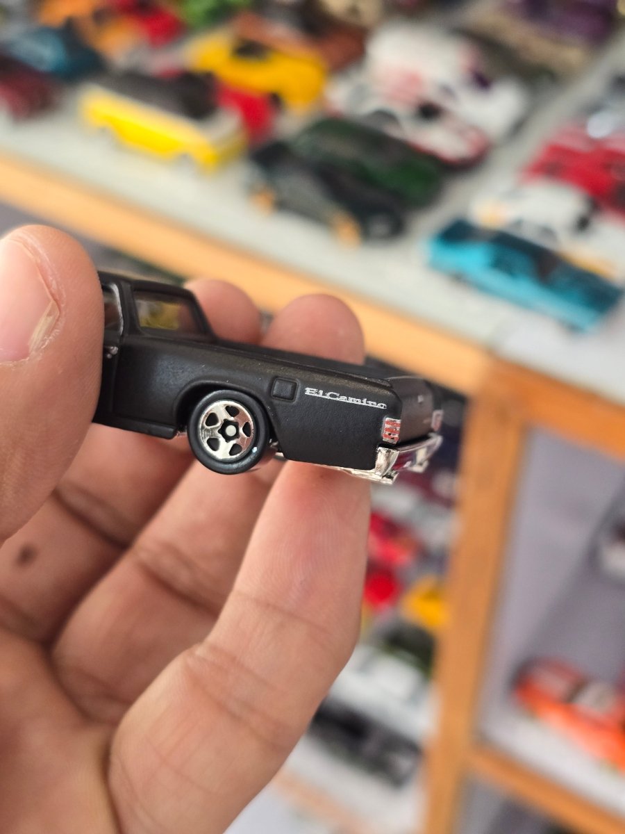 Hot Wheels Chevrolet El Camino - Fast And Furious (Uncarded) - Kinder Logs