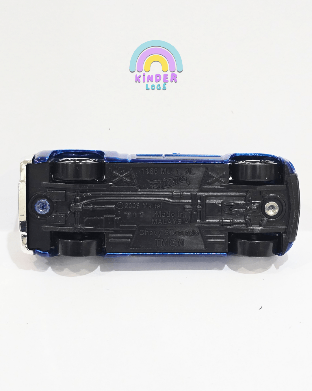Hot Wheels Chevy Silverado - Blue (Uncarded) - Kinder Logs