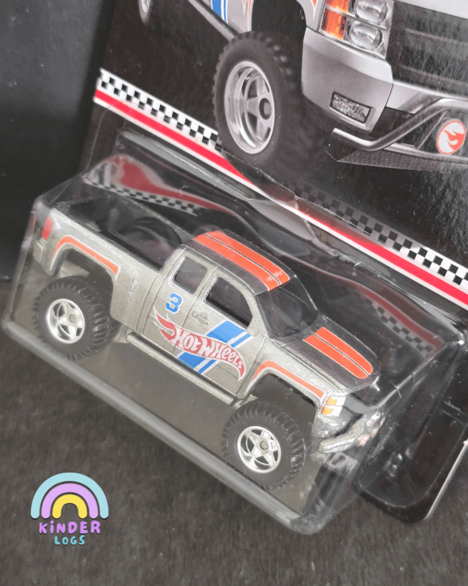Hot Wheels Chevy Silverado Off Road - 2019 ZAMAC Collector Edition - Kinder Logs
