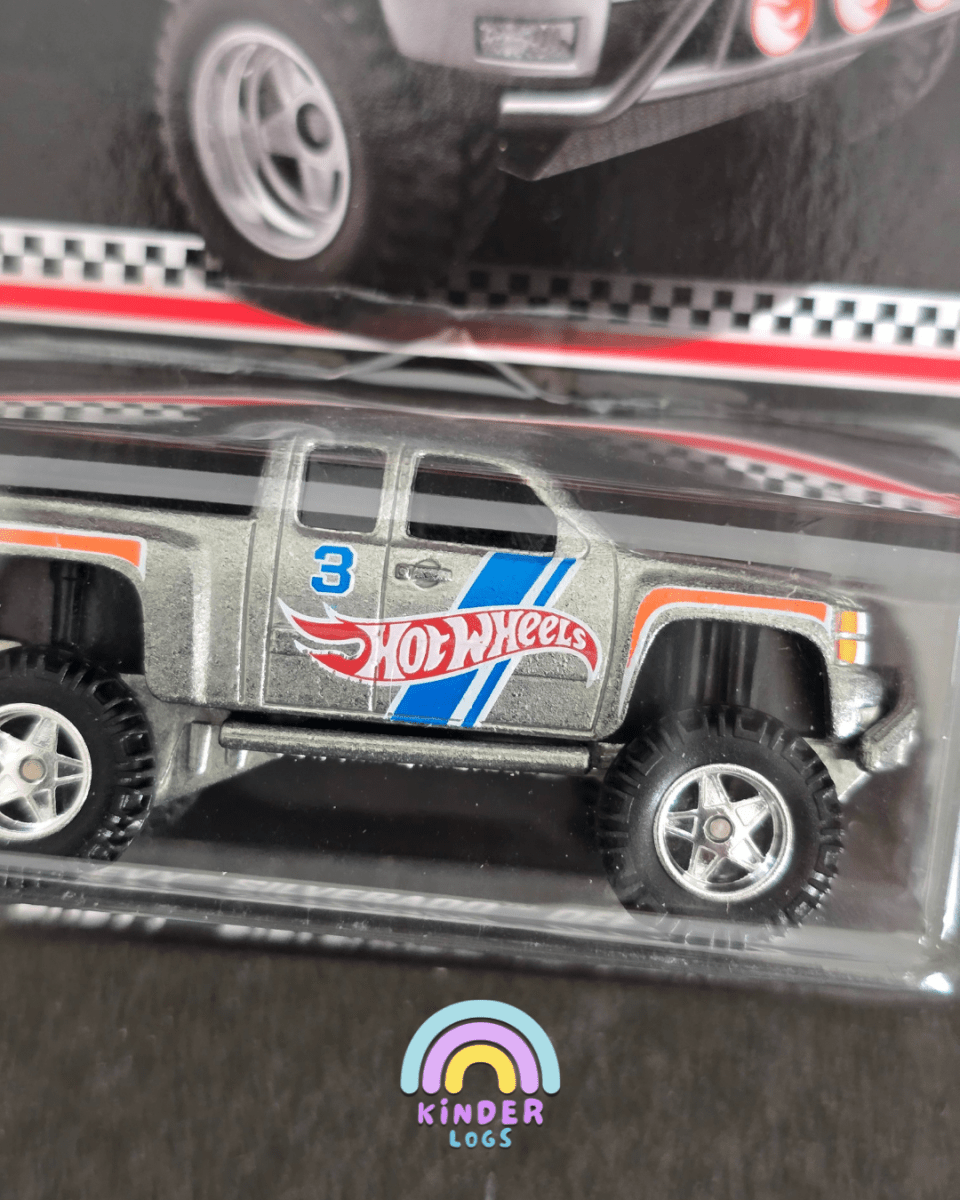 Hot Wheels Chevy Silverado Off Road - 2019 ZAMAC Collector Edition - Kinder Logs