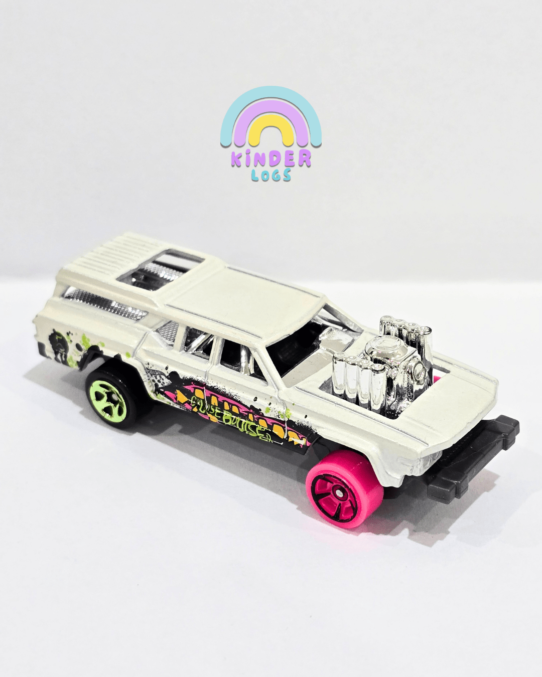 Hot Wheels Cruise Bruiser - White (Uncarded) - Kinder Logs