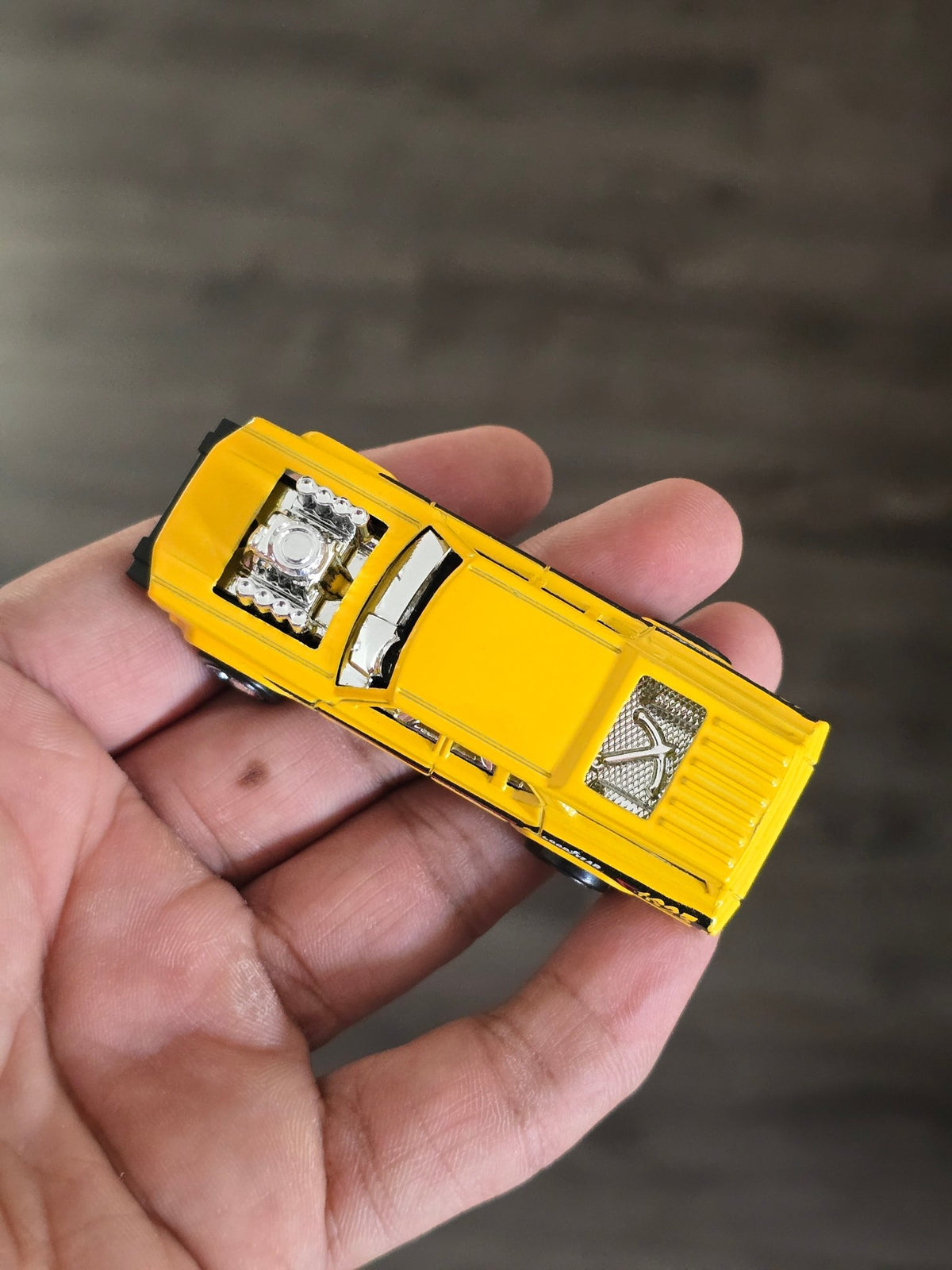 Hot Wheels Cruise Bruiser - Yellow (Uncarded - New) - Kinder Logs