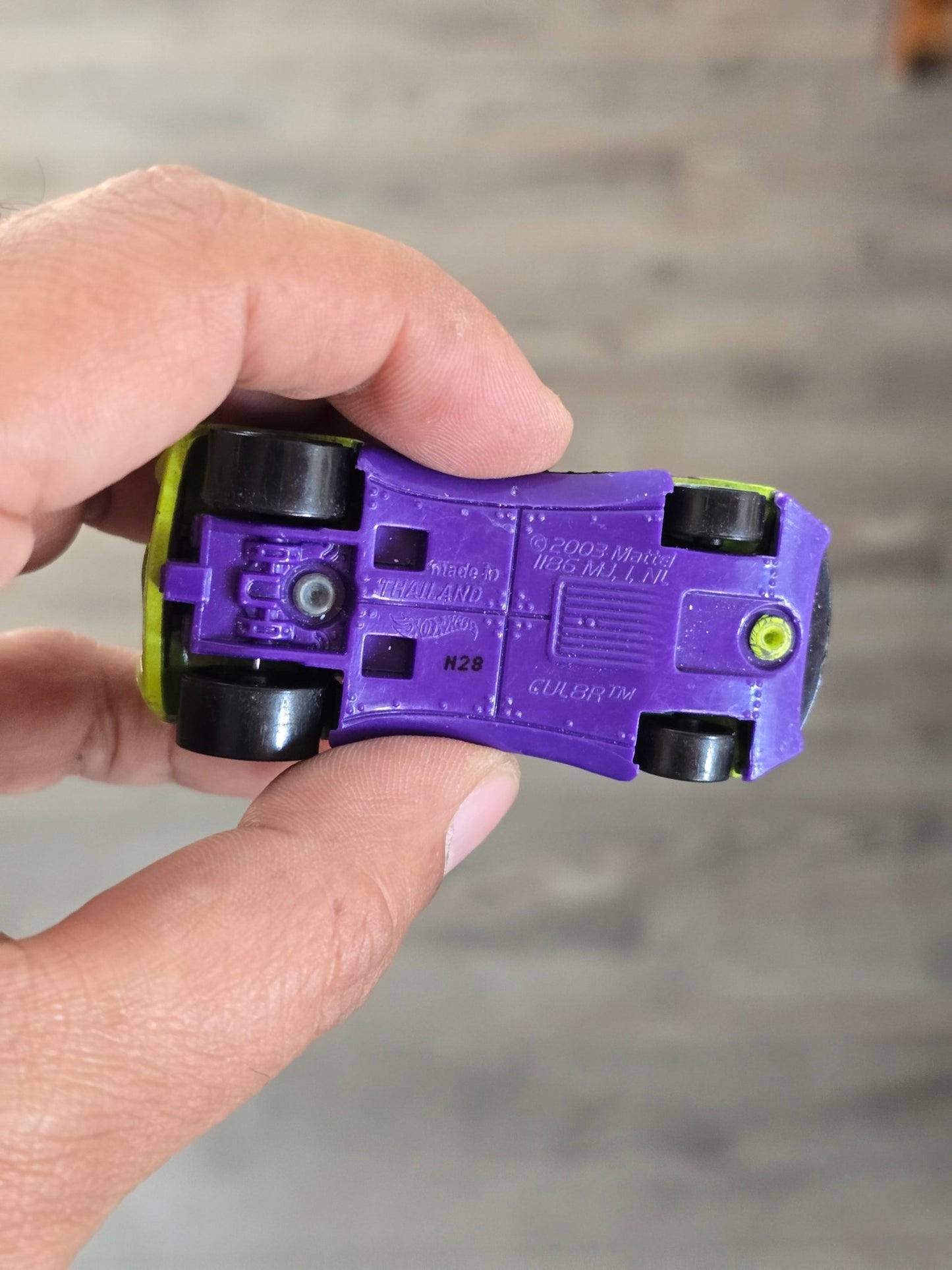 Hot Wheels CUL8R Stunt Team Car (Pre - Owned) - Kinder Logs