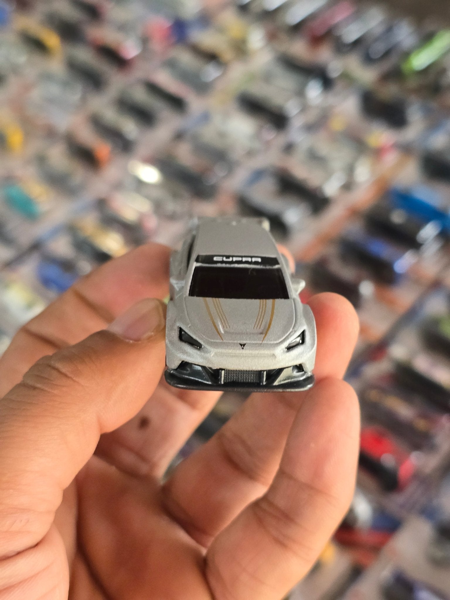 Hot Wheels CUPRA e - RACER - Grey (Uncarded) - Kinder Logs