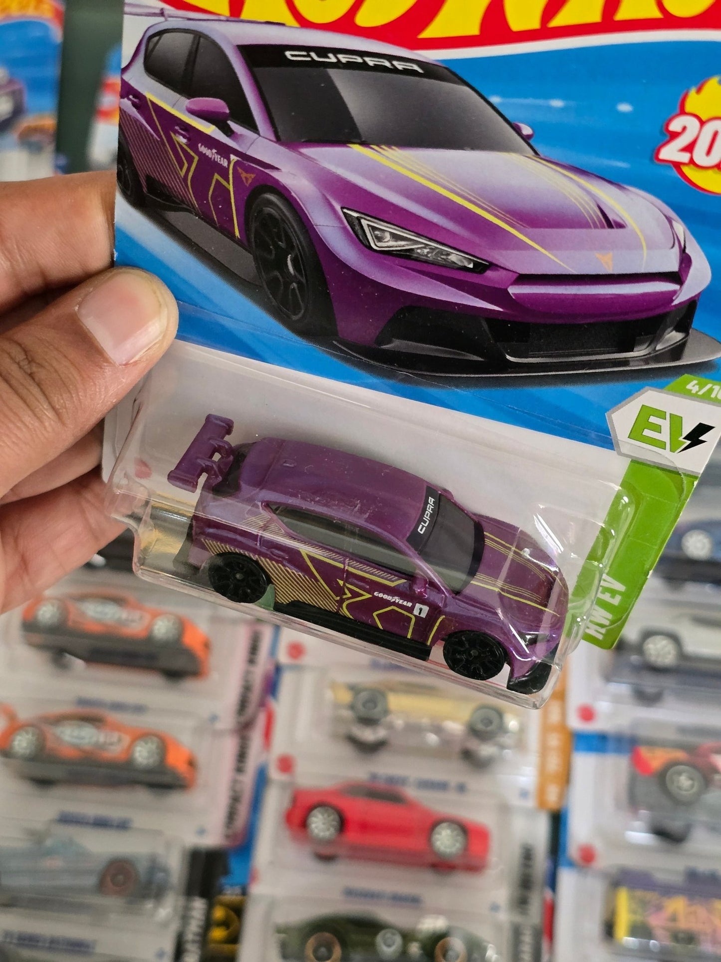 Hot Wheels CUPRA e - RACER - Purple (Imported) - Kinder Logs
