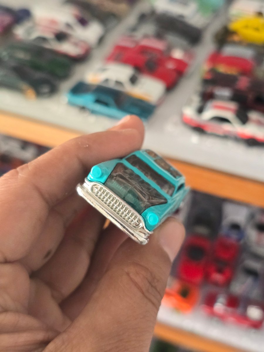 Hot Wheels Custom 1953 Chevy - Teal (Uncarded) - Kinder Logs