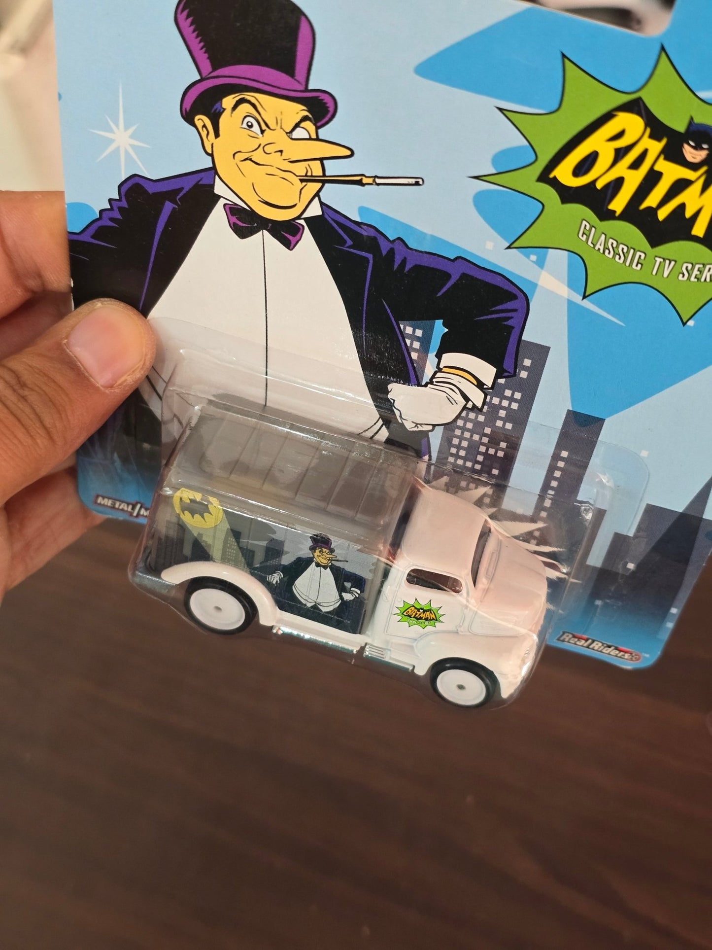 Hot Wheels DC Comics Batman 1949 Ford COE (Imported) - Kinder Logs