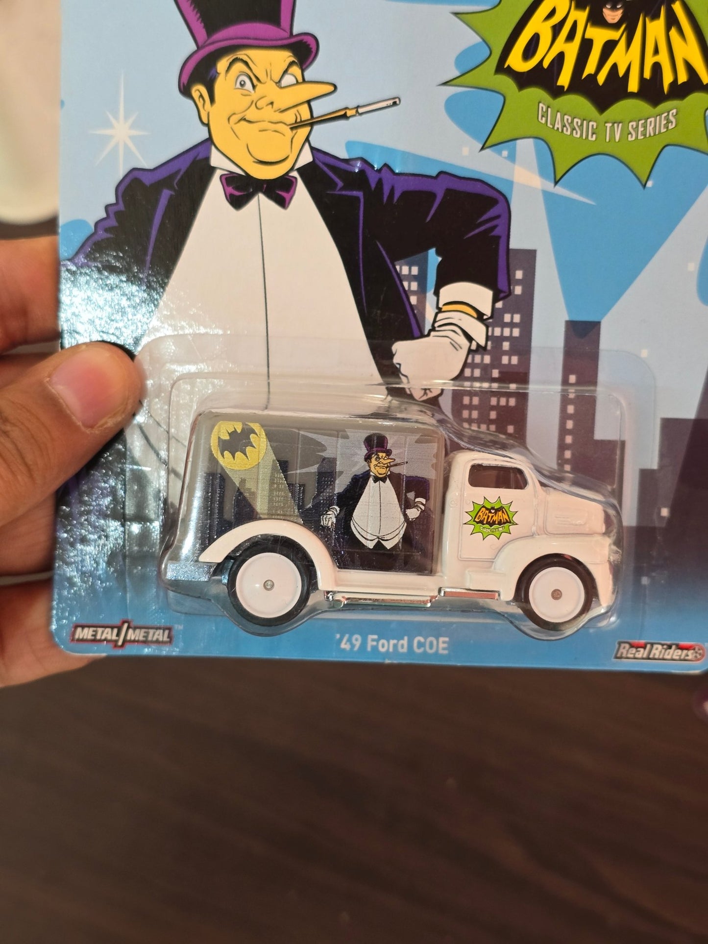 Hot Wheels DC Comics Batman 1949 Ford COE (Imported) - Kinder Logs
