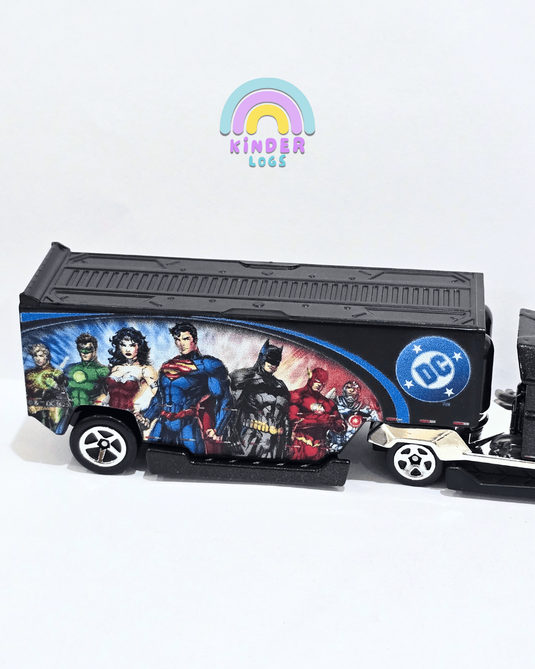 Hot Wheels DC Comics Hype Hauler (Uncarded) - Kinder Logs