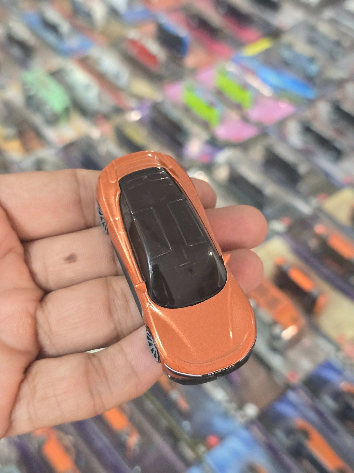 Hot Wheels DeLorean Alpha 5 - Orange (Uncarded) - Kinder Logs