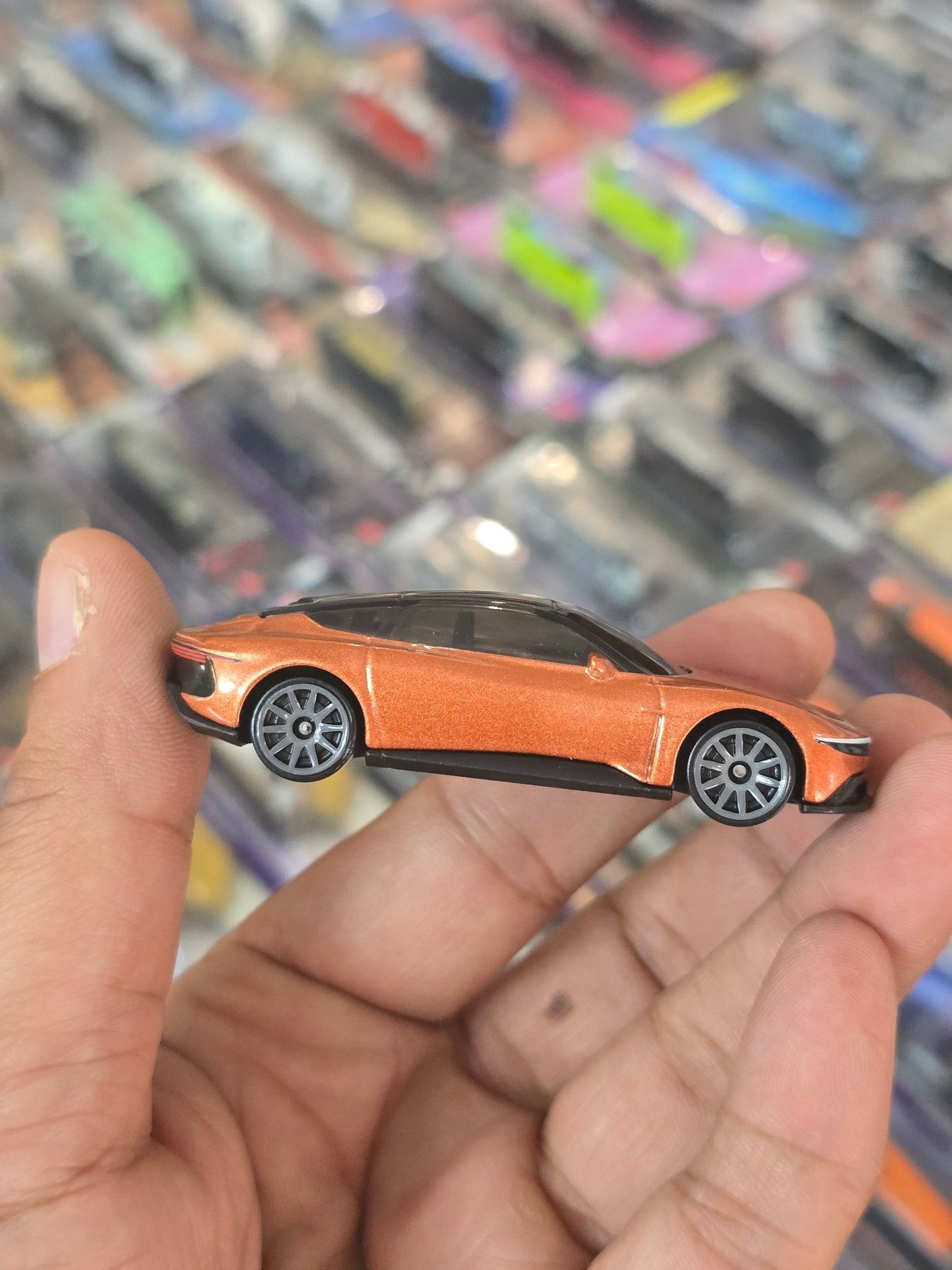 Hot Wheels DeLorean Alpha 5 - Orange (Uncarded) - Kinder Logs