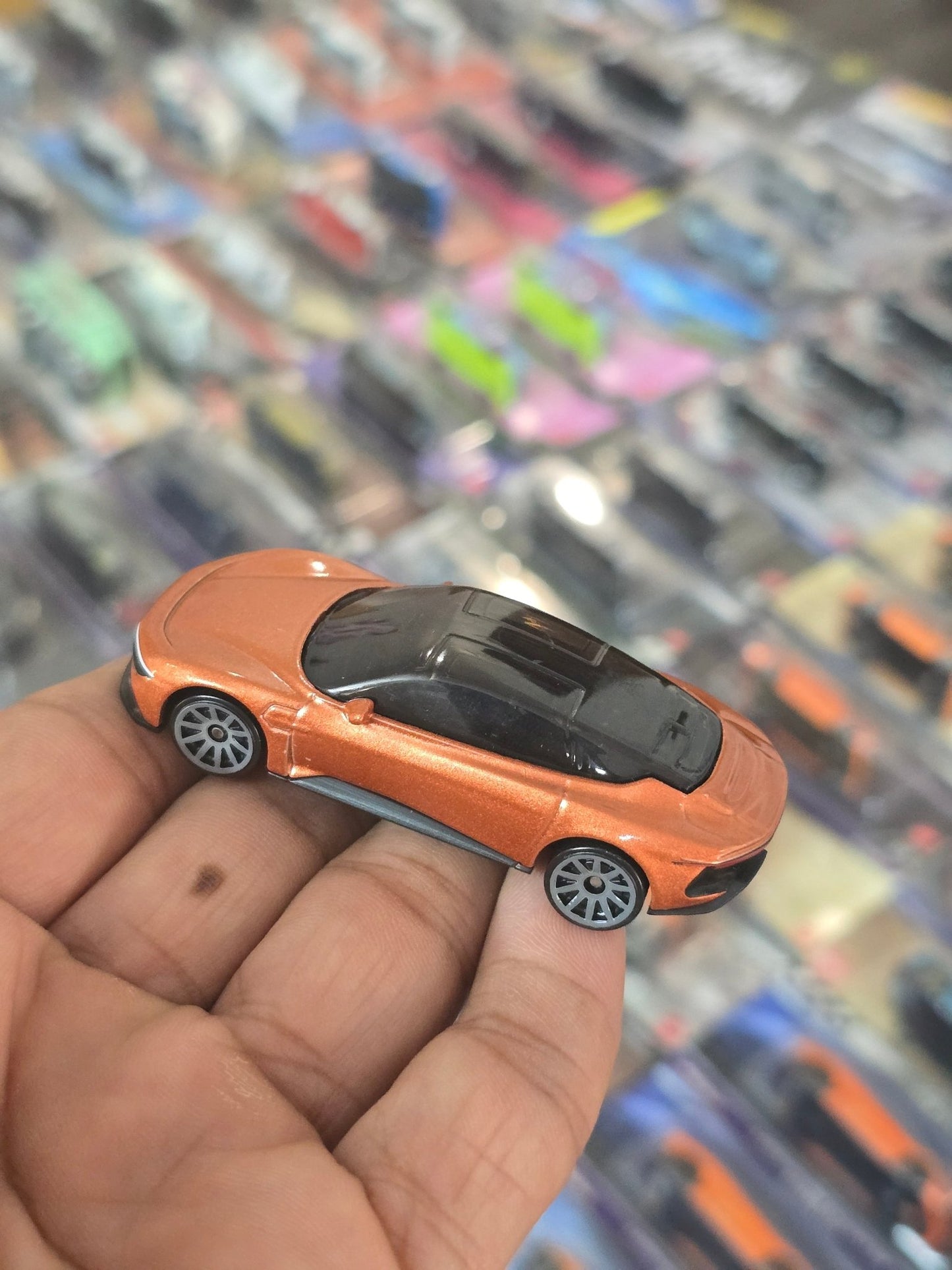 Hot Wheels DeLorean Alpha 5 - Orange (Uncarded) - Kinder Logs