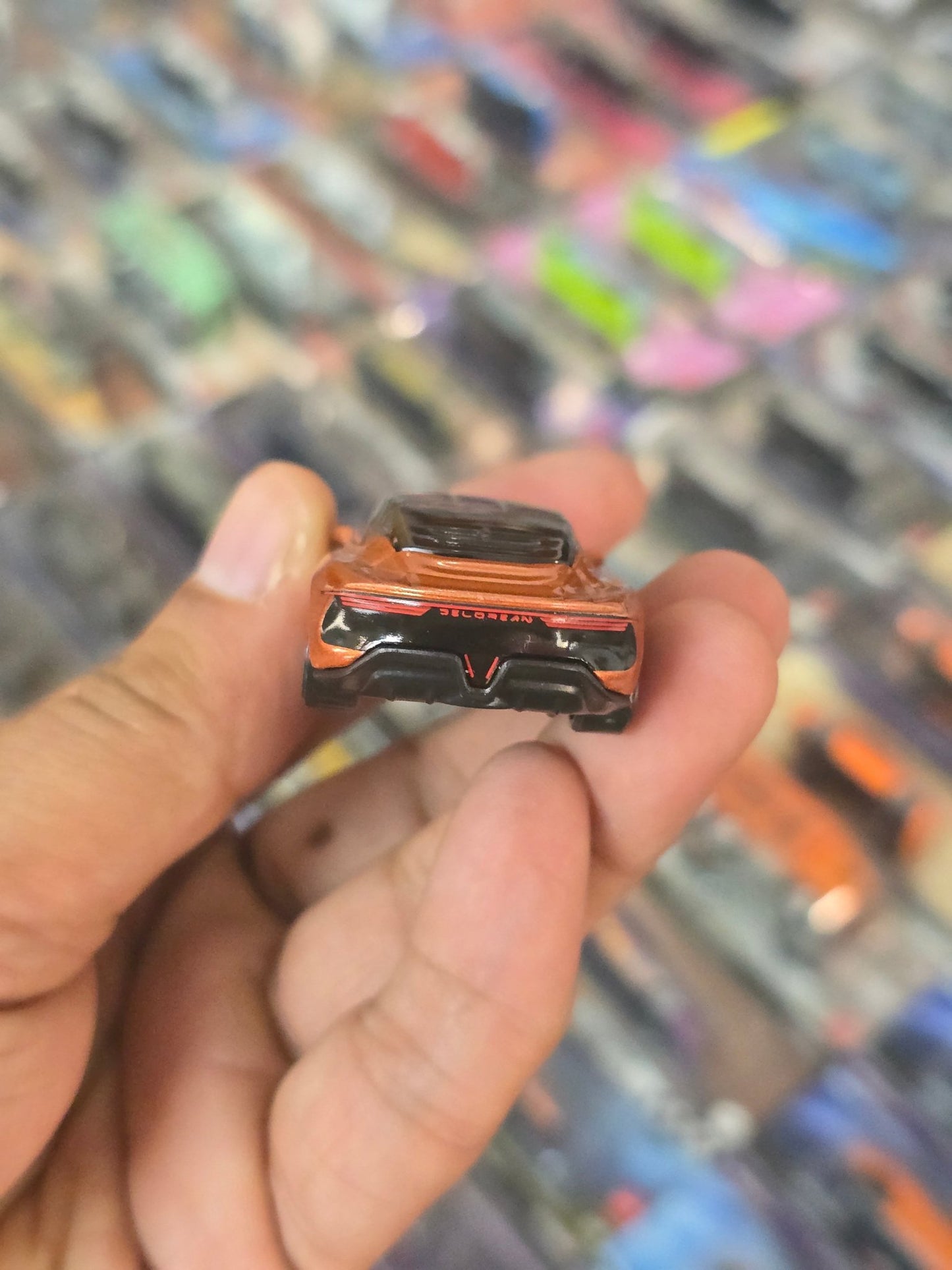 Hot Wheels DeLorean Alpha 5 - Orange (Uncarded) - Kinder Logs