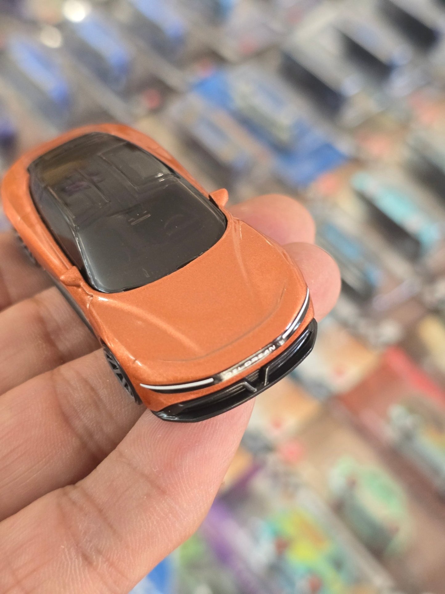 Hot Wheels DeLorean Alphas 5 - Orange (Uncarded) - Kinder Logs