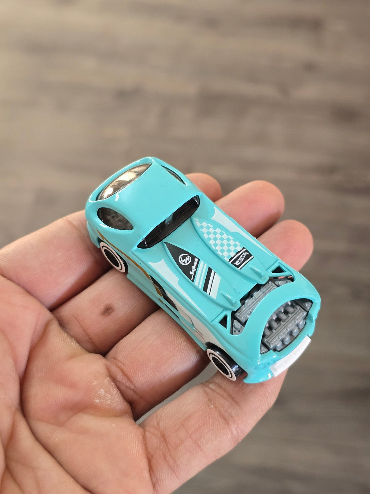 Hot Wheels Deora II - Turquoise (Uncarded - New) - Kinder Logs