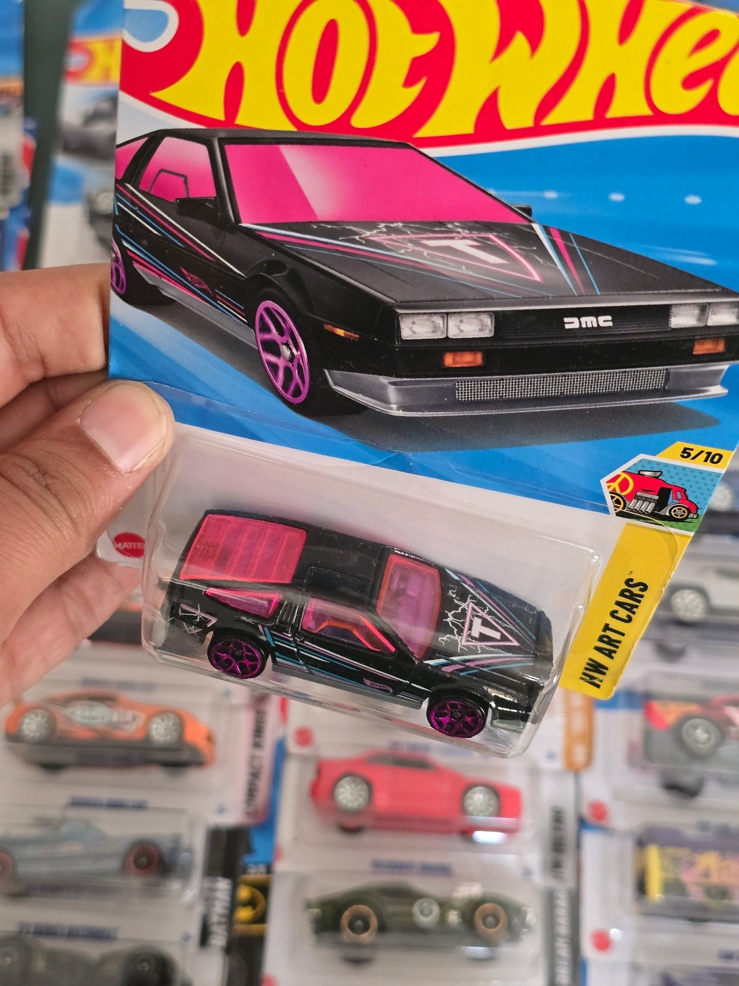 Hot Wheels DMC DeLorean - Black (Imported) - Kinder Logs