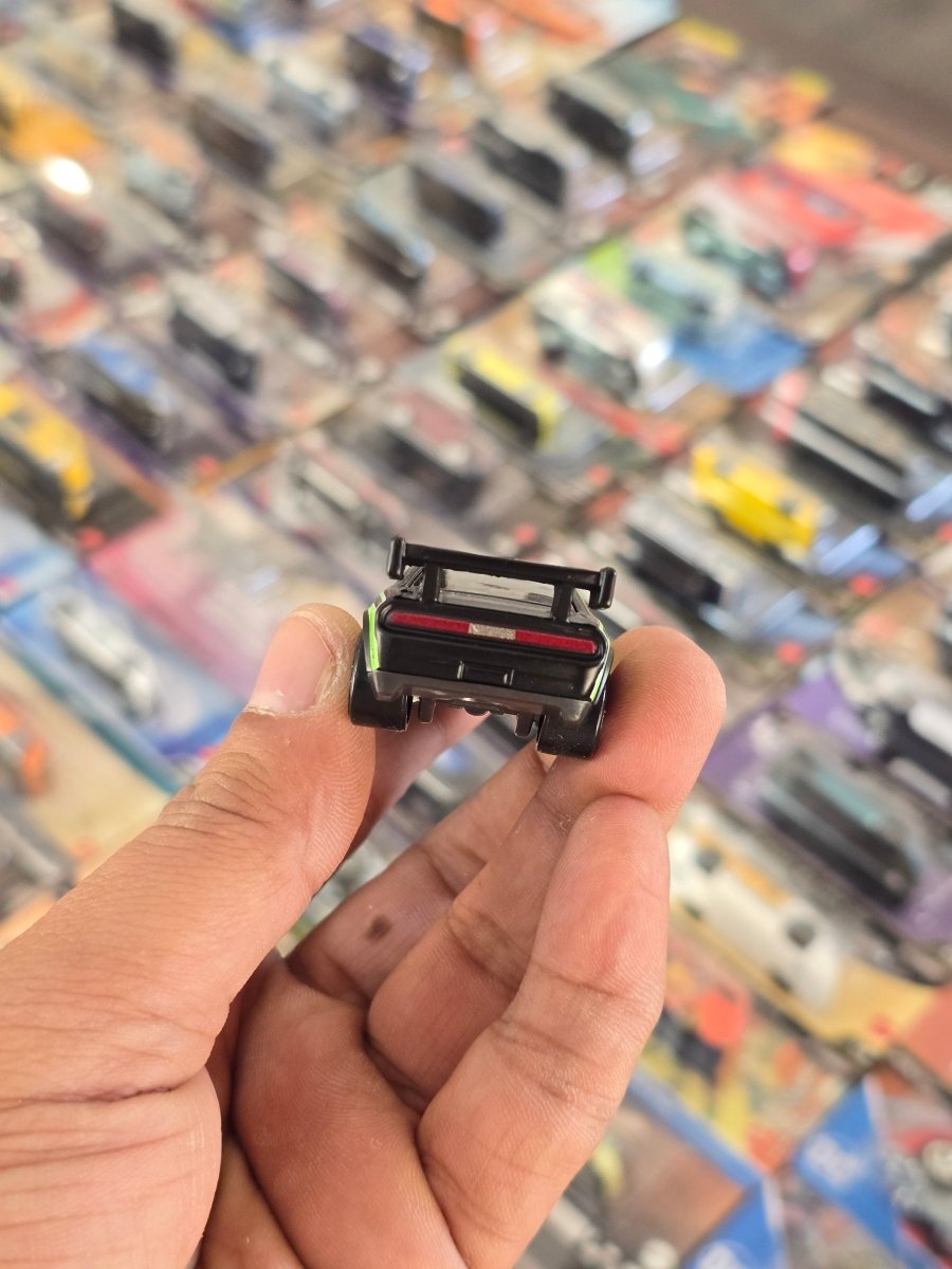 Hot Wheels Dodge Challenger Drift Car - Used (Uncarded) - Kinder Logs