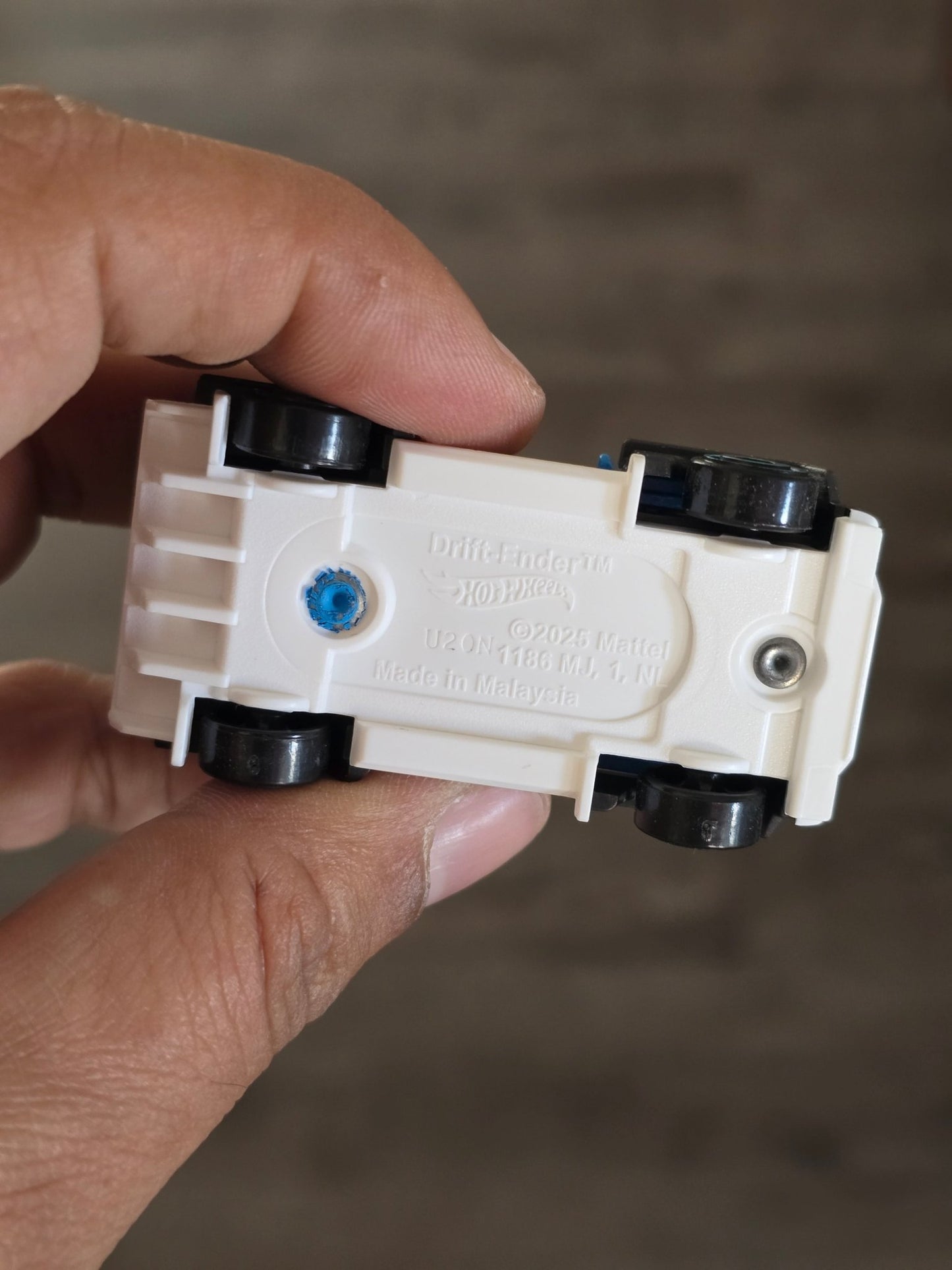 Hot Wheels Drift - Ender (Uncarded - New) - Kinder Logs