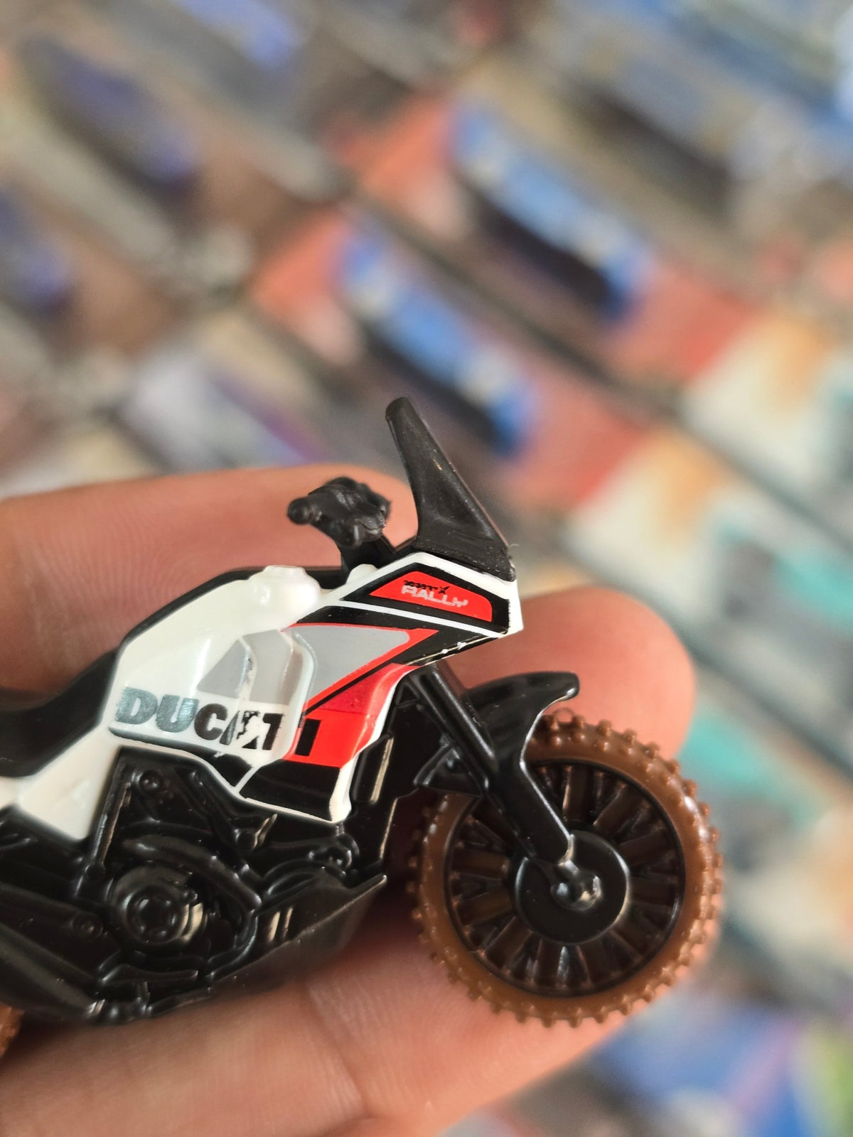 Hot Wheels Ducati Desert X (Uncarded) - Kinder Logs