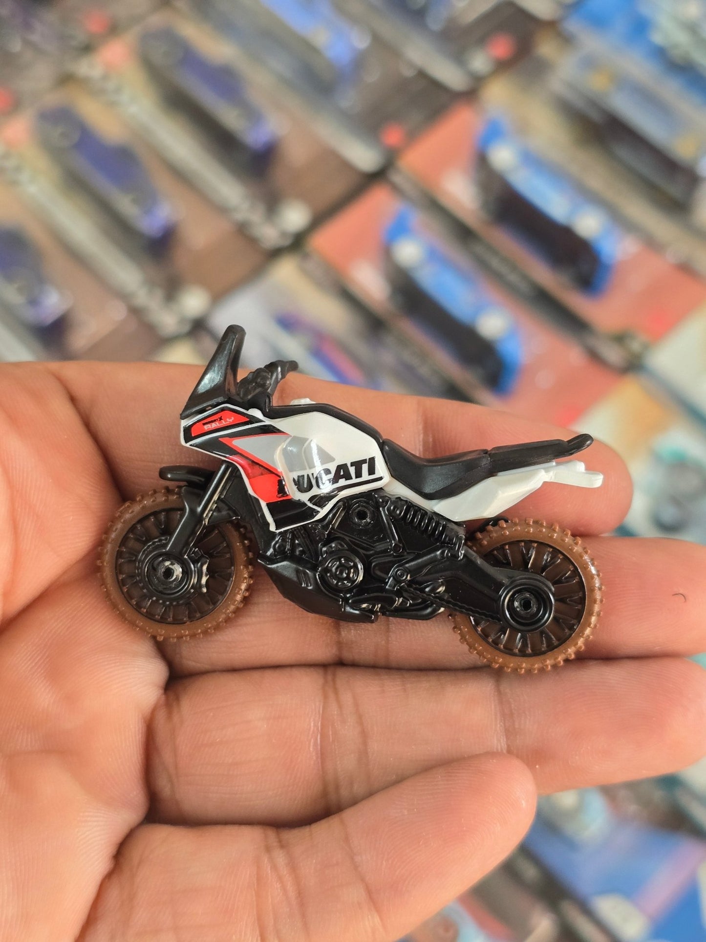 Hot Wheels Ducati Desert X (Uncarded) - Kinder Logs