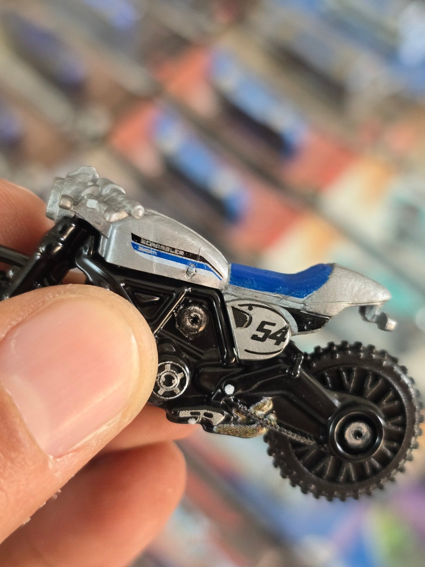 Hot Wheels Ducati Scrambler Limited Edition (Uncarded) - Kinder Logs