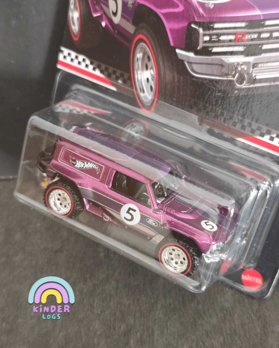 Hot Wheels Ford Bronco R - 2023 Collector Edition - Kinder Logs