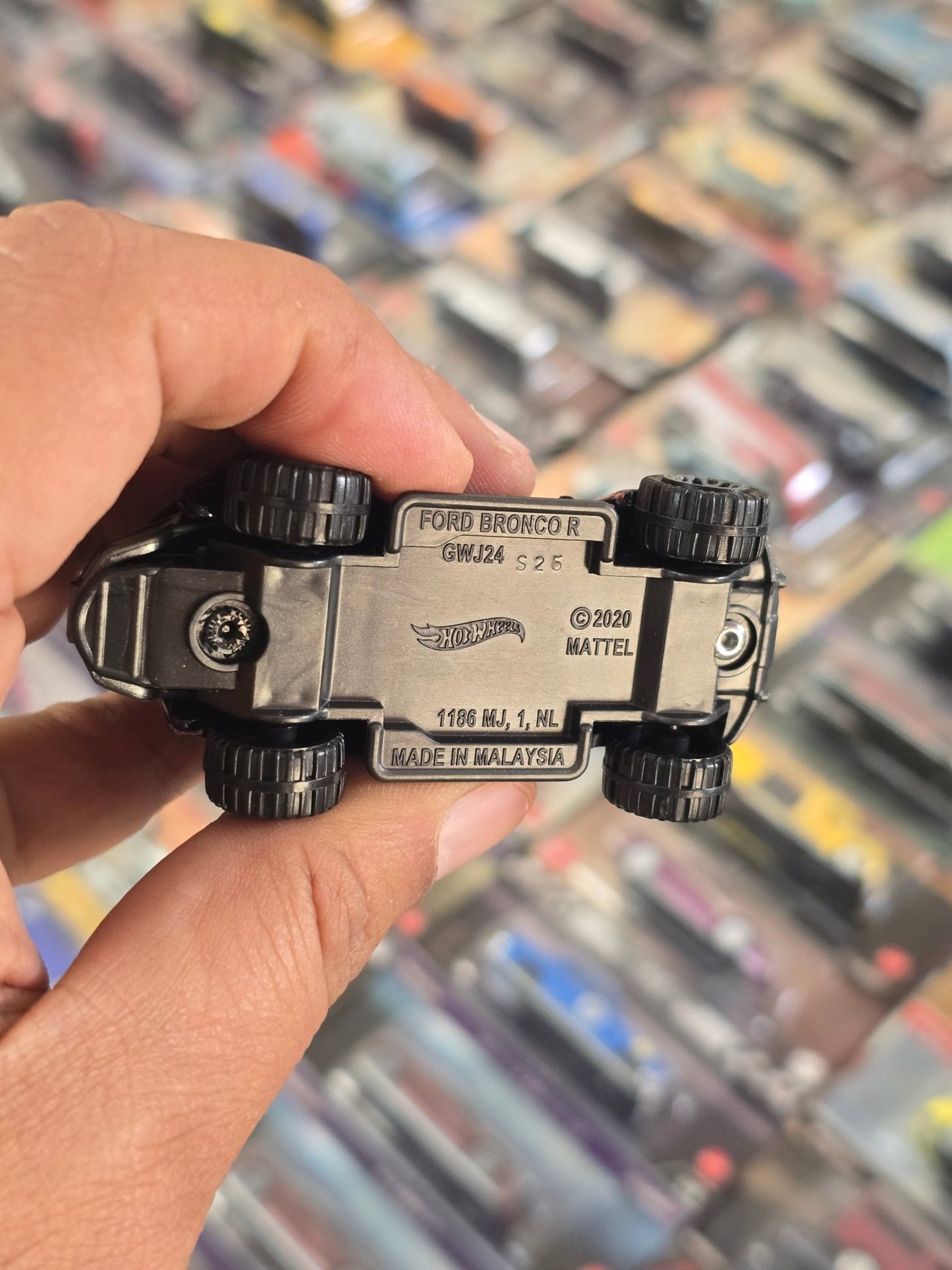 Hot Wheels Ford Bronco R - Kinder Logs