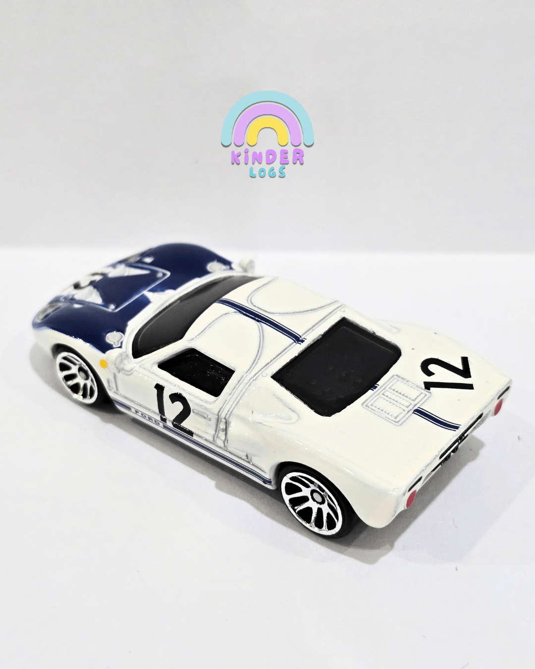 Hot Wheels Ford GT40 - White With Graphics (Uncarded) - Kinder Logs