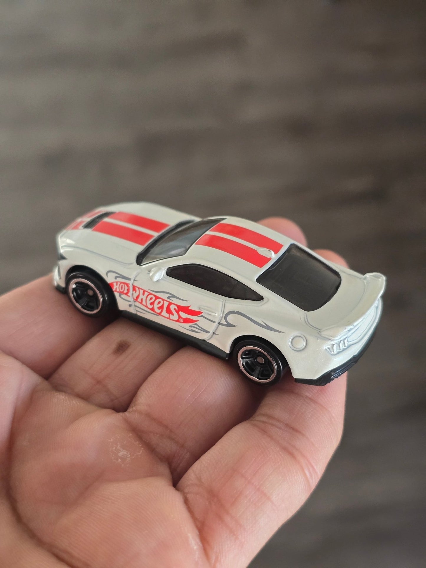 Hot Wheels Ford Mustang Dark Horse - White (Uncarded - New) - Kinder Logs