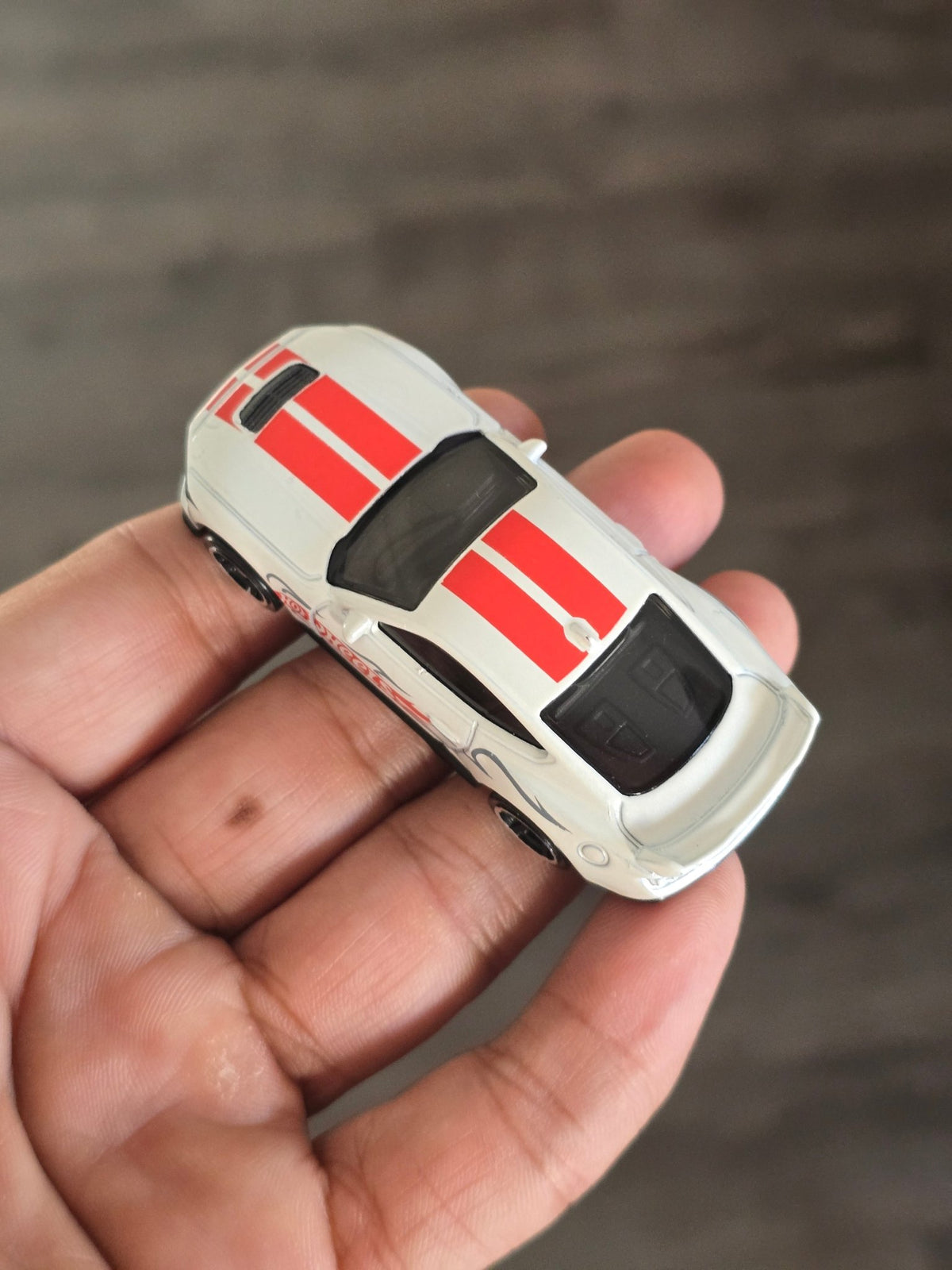 Hot Wheels Ford Mustang Dark Horse - White (Uncarded - New) - Kinder Logs