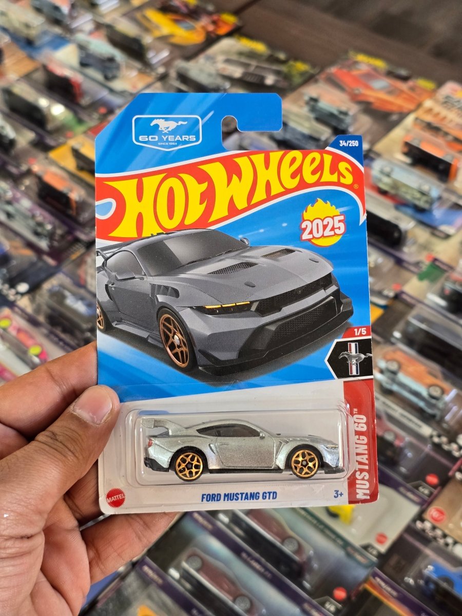 Hot Wheels Ford Mustang GTD (Imported) - Kinder Logs