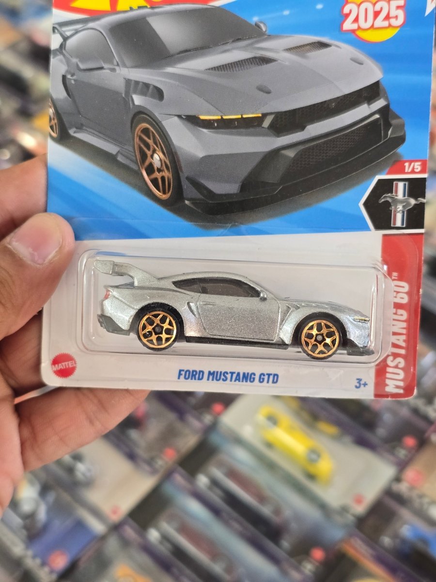 Hot Wheels Ford Mustang GTD (Imported) - Kinder Logs