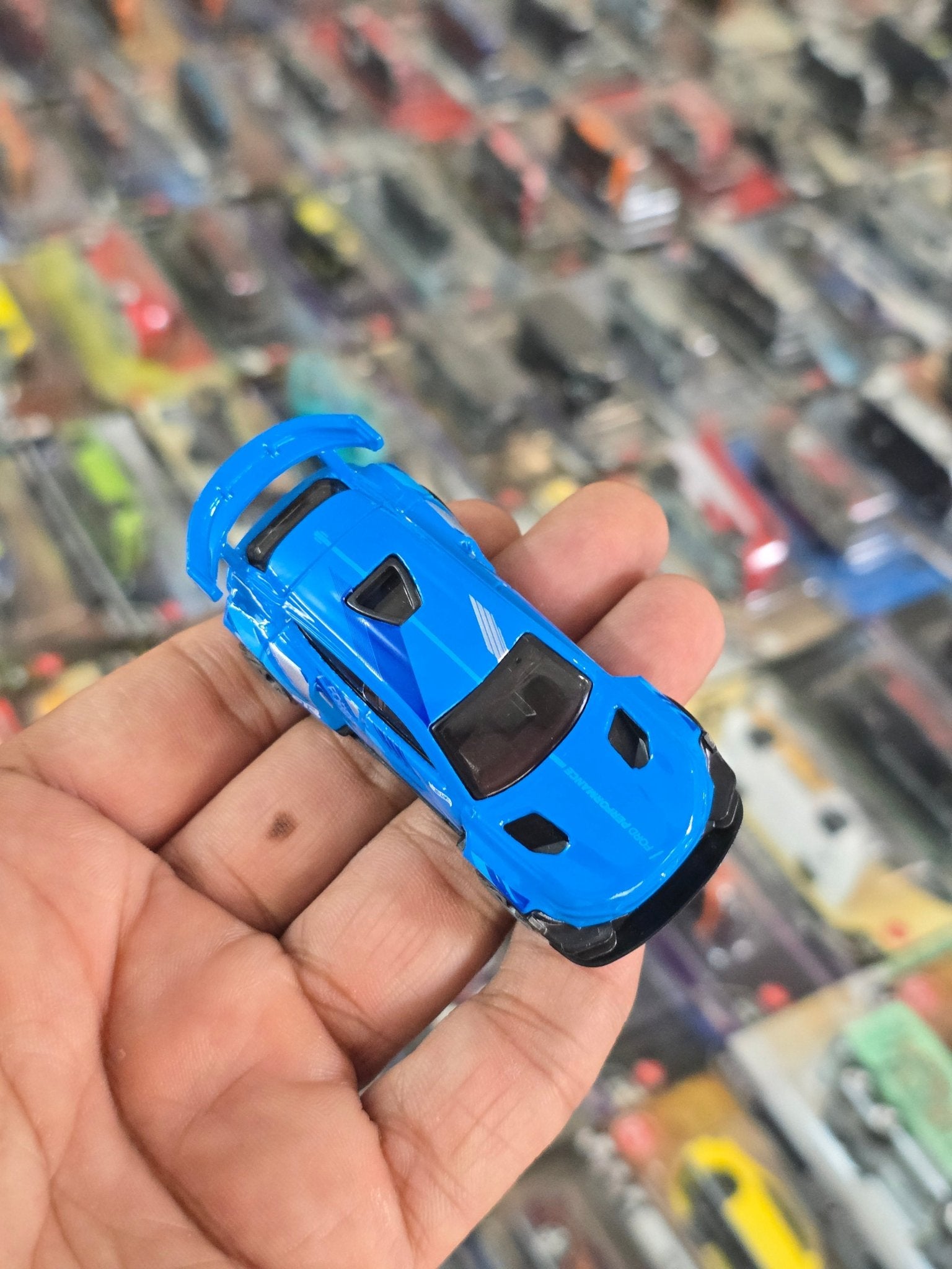 Hot Wheels Ford Mustang Mach - E 1400 - Blue (Uncarded) - Kinder Logs