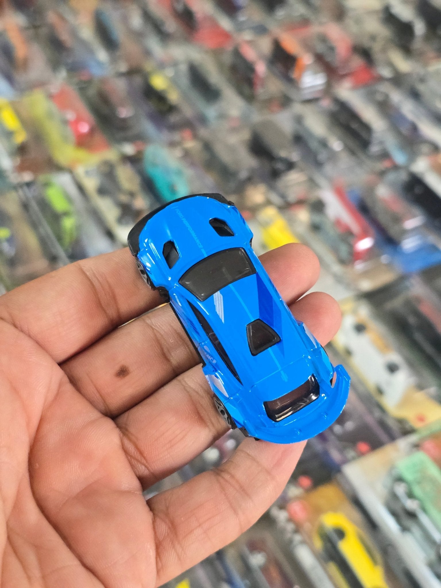 Hot Wheels Ford Mustang Mach - E 1400 - Blue (Uncarded) - Kinder Logs