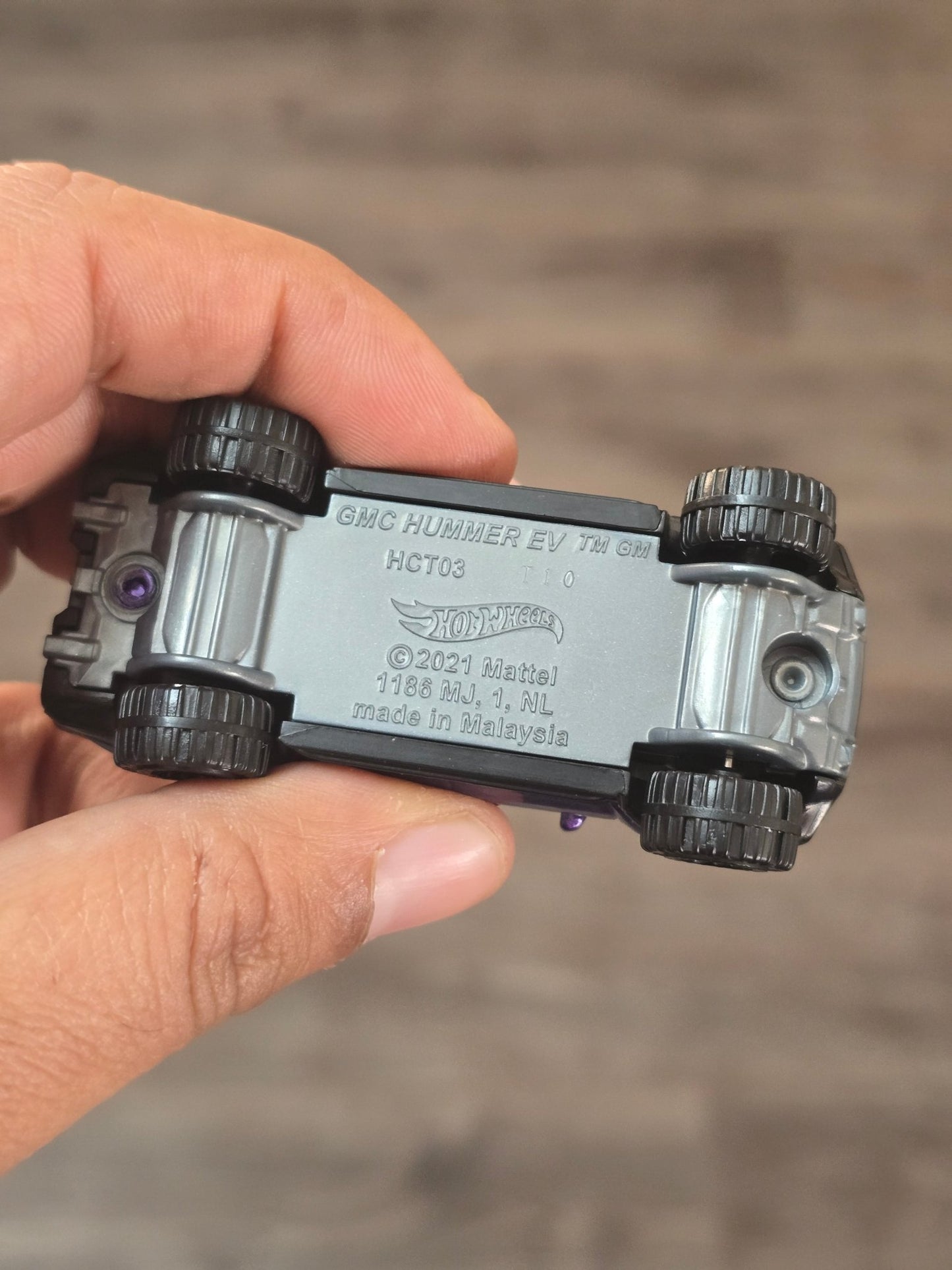 Hot Wheels GMC Hummer EV - Purple (Uncarded - New) - Kinder Logs