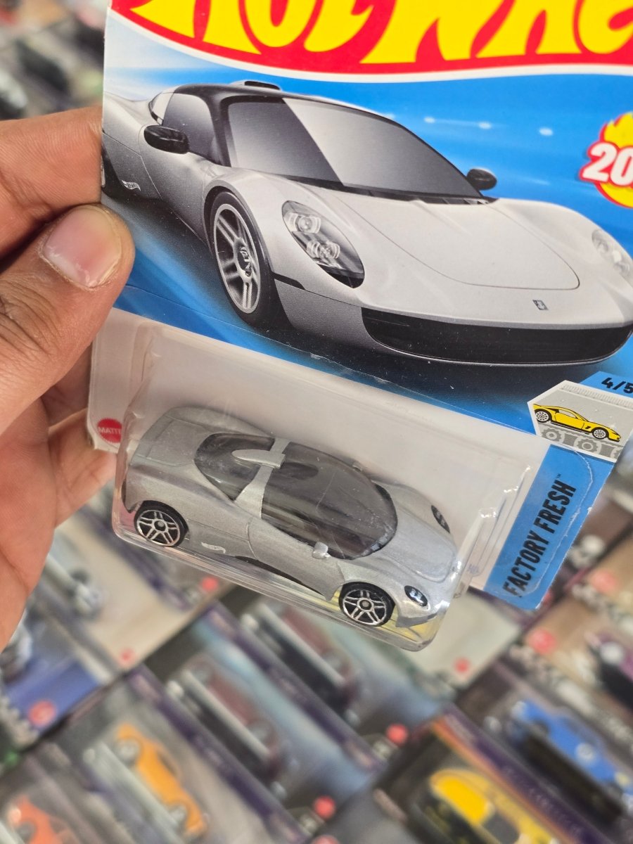 Hot Wheels Gordon Murray Automotive T.33 (Imported) - Kinder Logs