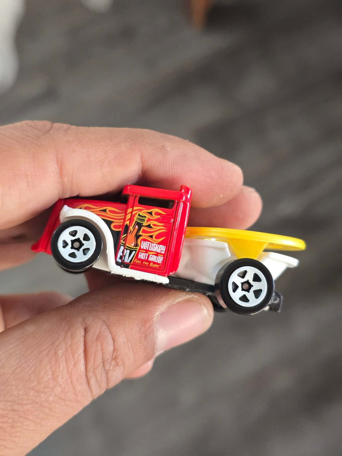 Hot Wheels Gotta Go Potty Car (Uncarded - New) - Kinder Logs