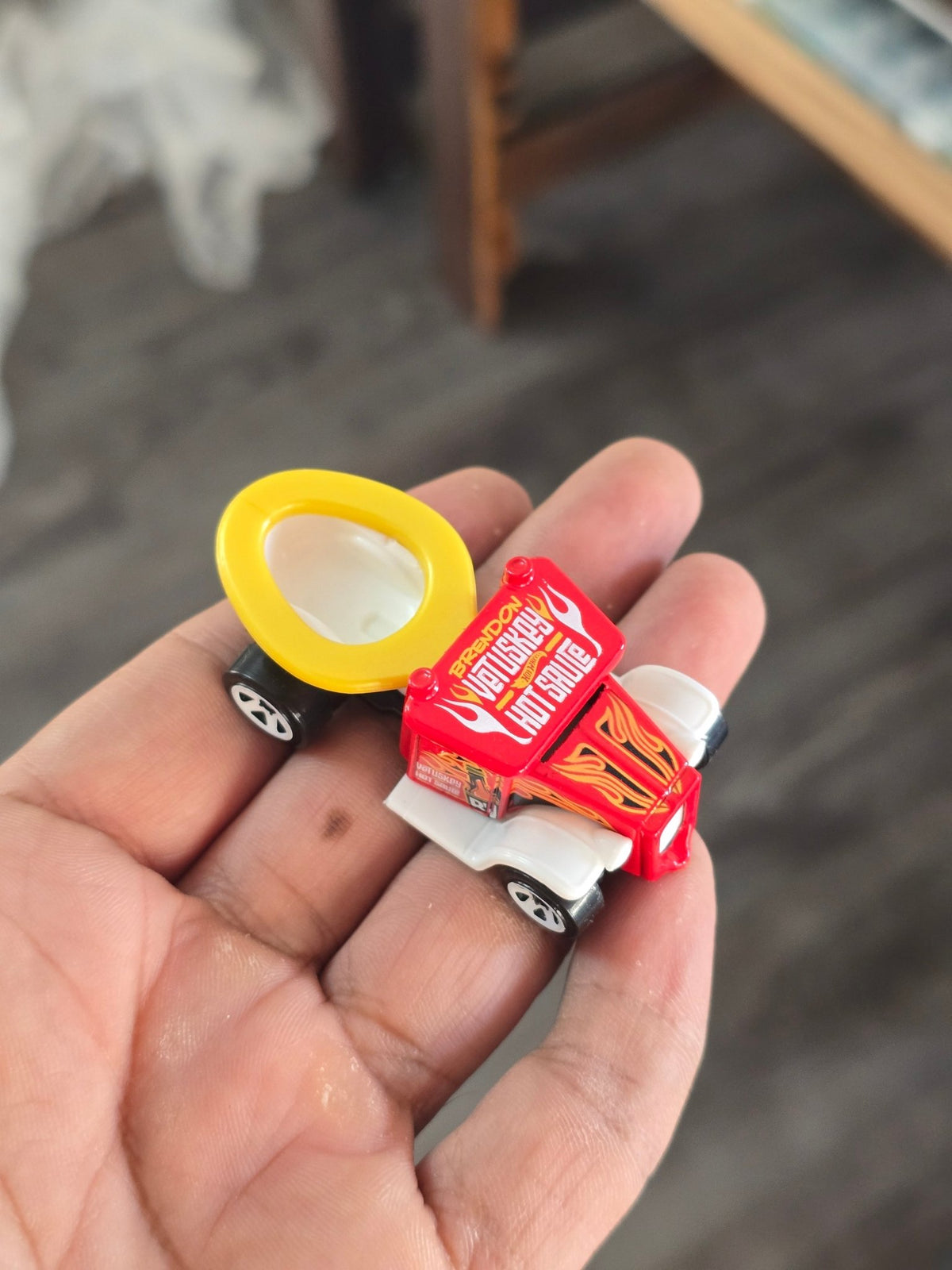 Hot Wheels Gotta Go Potty Car (Uncarded - New) - Kinder Logs