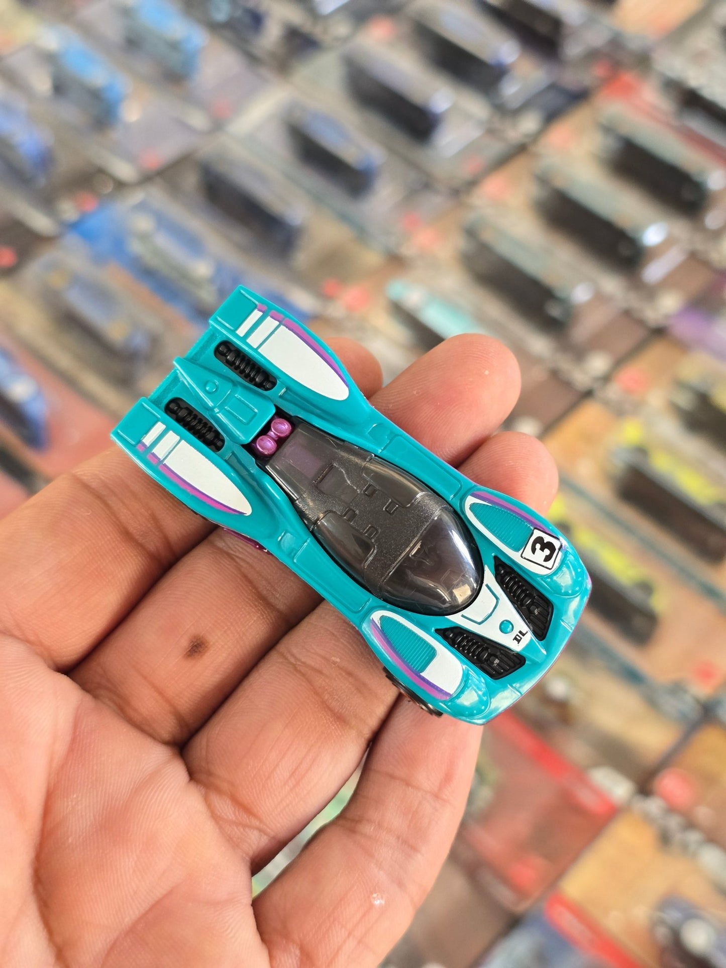 Hot Wheels Group C Fantasy - Teal (Uncarded) - Kinder Logs