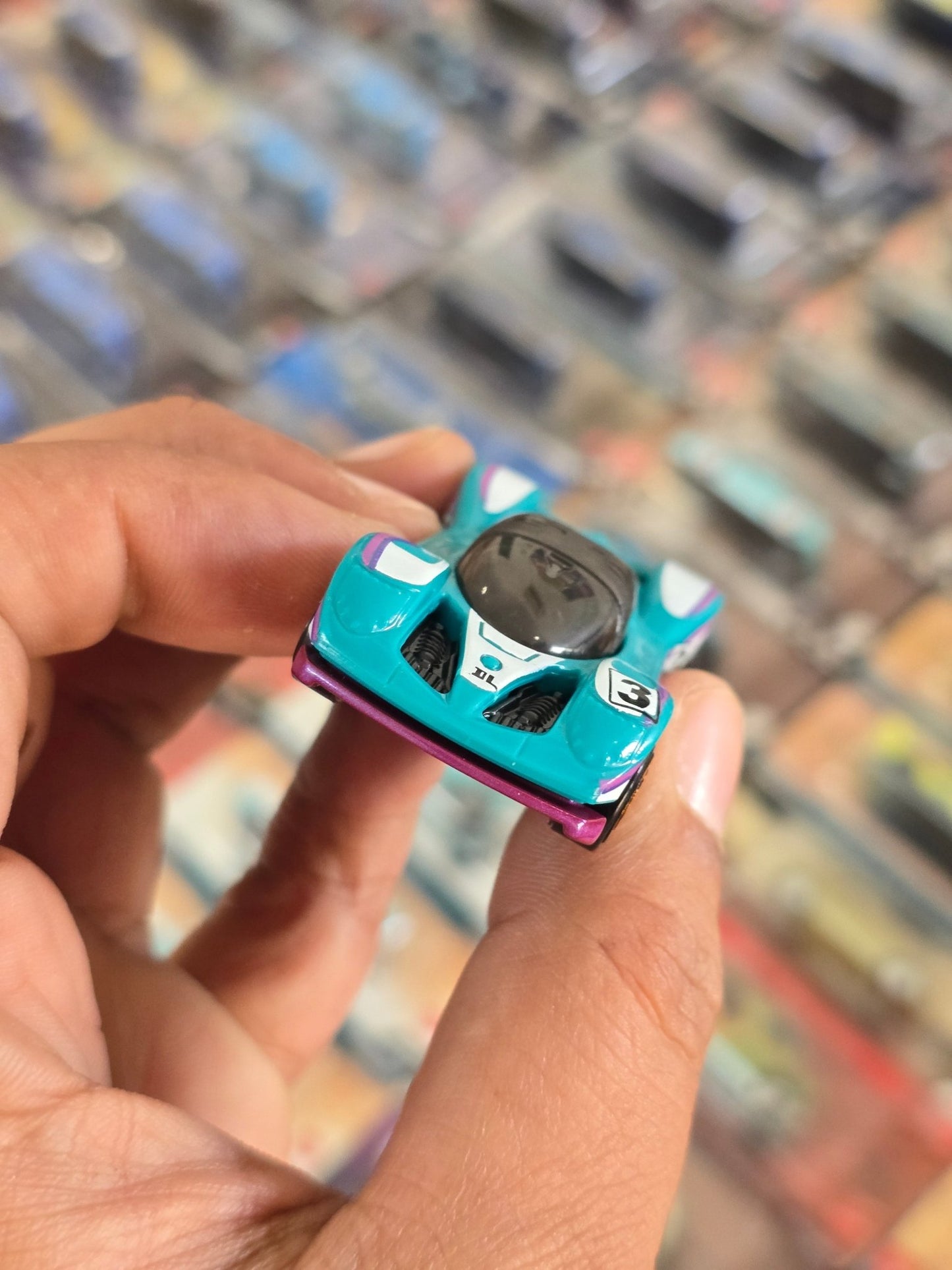 Hot Wheels Group C Fantasy - Teal (Uncarded) - Kinder Logs