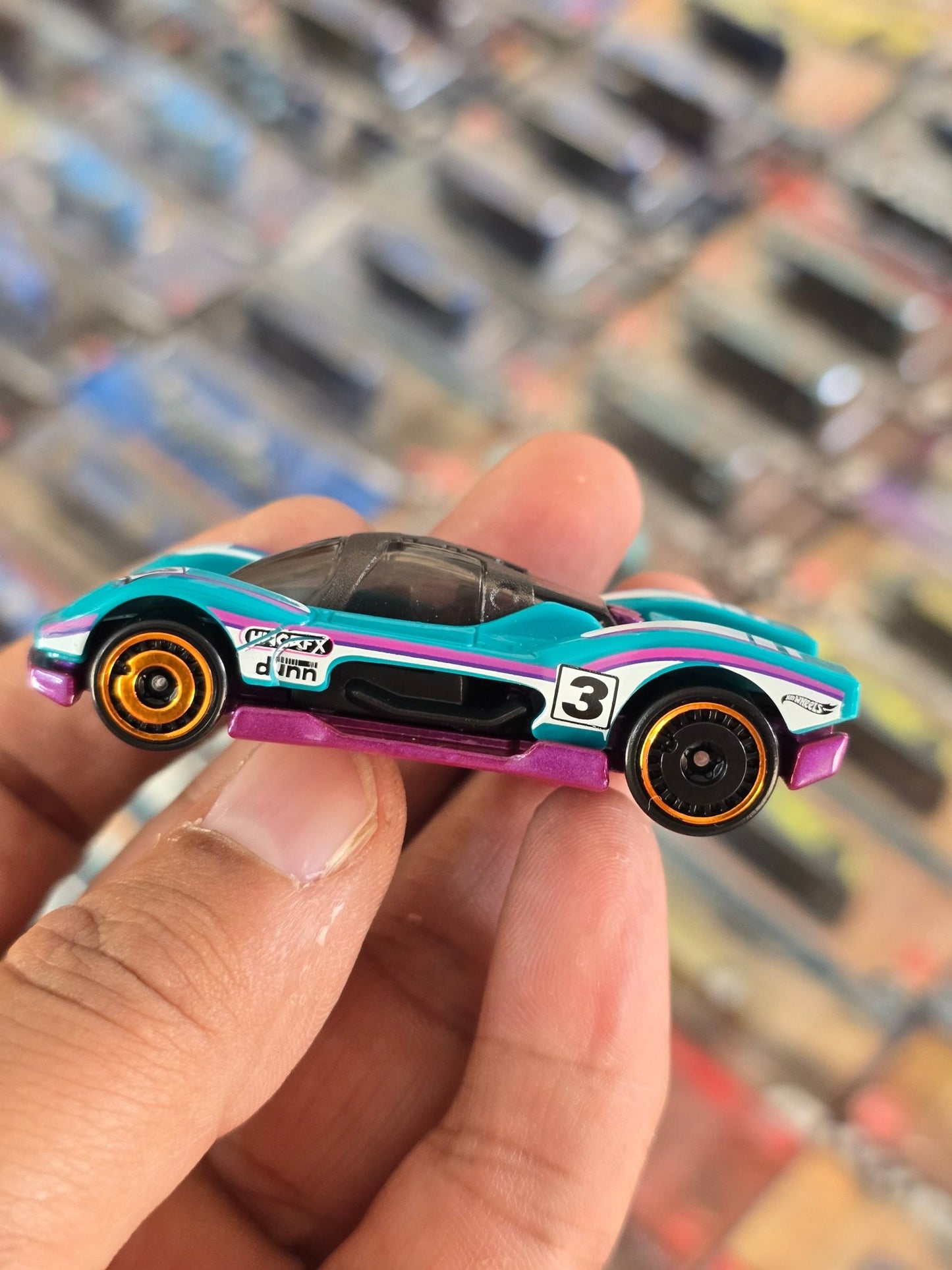 Hot Wheels Group C Fantasy - Teal (Uncarded) - Kinder Logs